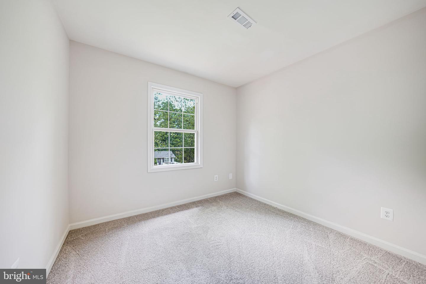 10 ROSEWOOD ST, FREDERICKSBURG, Virginia 22405, 3 Bedrooms Bedrooms, ,1 BathroomBathrooms,Residential,For sale,10 ROSEWOOD ST,VAST2038570 MLS # VAST2038570