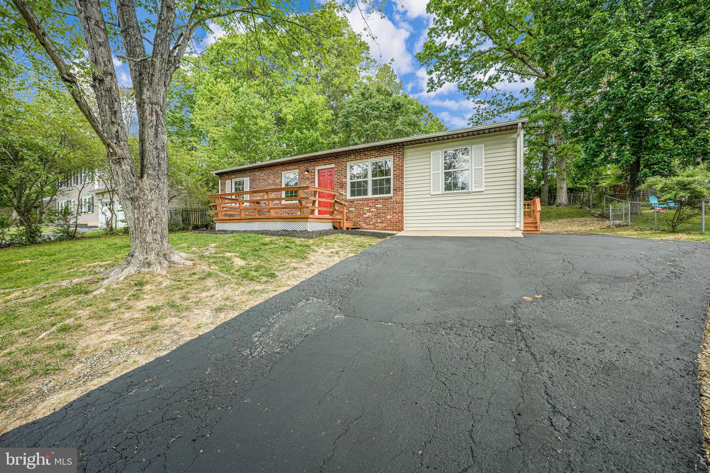 10 ROSEWOOD ST, FREDERICKSBURG, Virginia 22405, 3 Bedrooms Bedrooms, ,1 BathroomBathrooms,Residential,For sale,10 ROSEWOOD ST,VAST2038570 MLS # VAST2038570