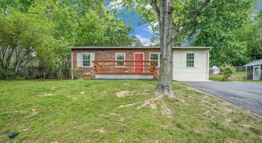 10 ROSEWOOD ST, FREDERICKSBURG, Virginia 22405, 3 Bedrooms Bedrooms, ,1 BathroomBathrooms,Residential,For sale,10 ROSEWOOD ST,VAST2038570 MLS # VAST2038570