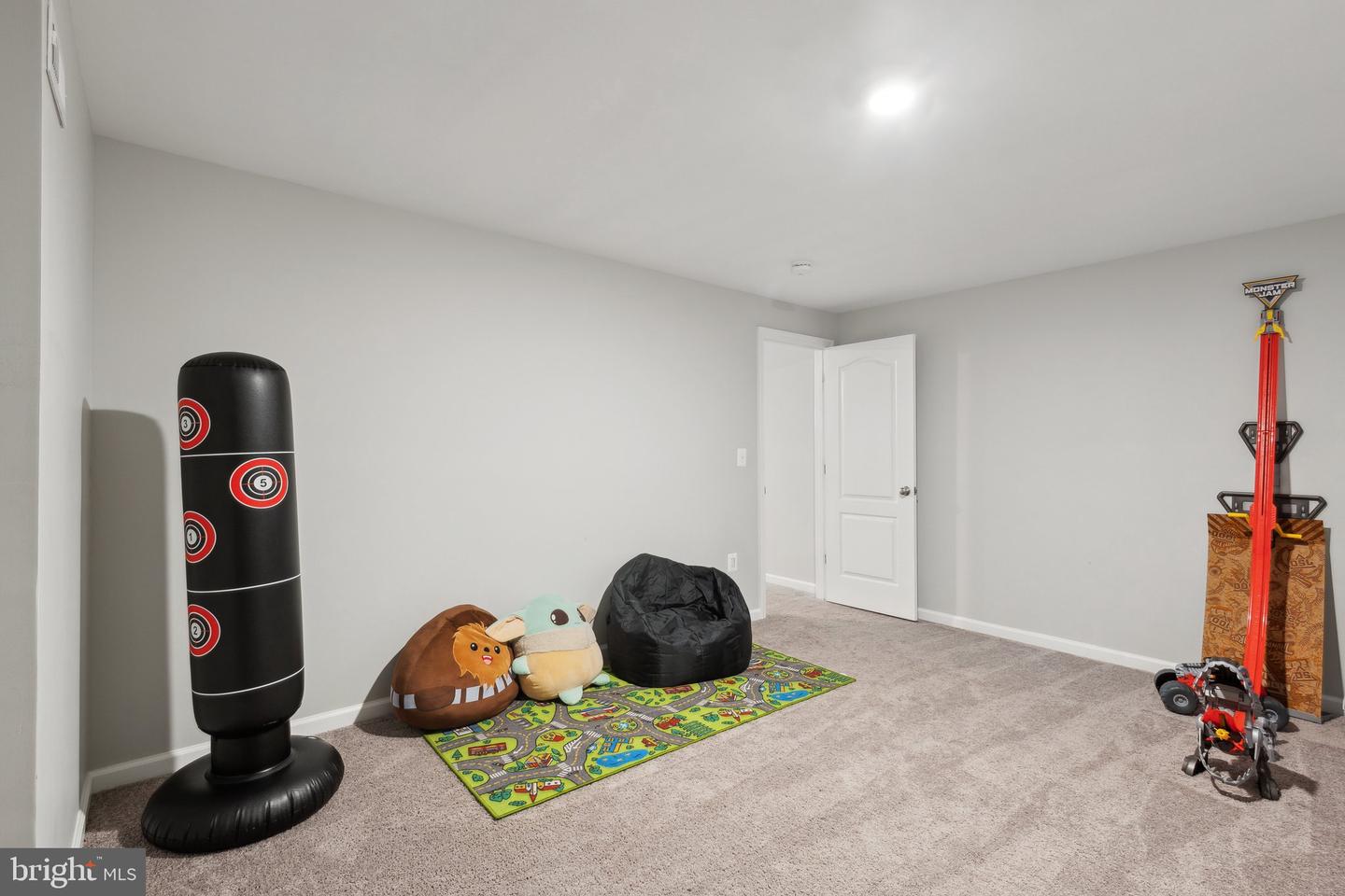 1925 CAPTAIN DR, FREDERICKSBURG, Virginia 22408, 5 Bedrooms Bedrooms, ,3 BathroomsBathrooms,Residential,For sale,1925 CAPTAIN DR,VASP2032866 MLS # VASP2032866