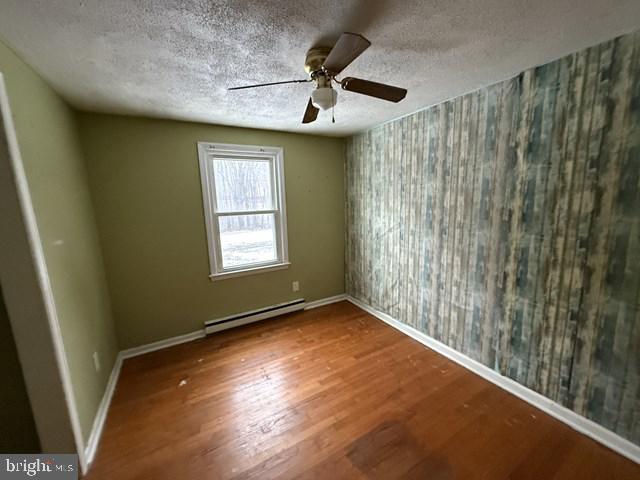 239 HARRISTON RD, GROTTOES, Virginia 24441, 3 Bedrooms Bedrooms, ,1 BathroomBathrooms,Residential,For sale,239 HARRISTON RD,VAAG2000586 MLS # VAAG2000586