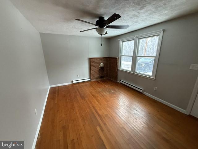 239 HARRISTON RD, GROTTOES, Virginia 24441, 3 Bedrooms Bedrooms, ,1 BathroomBathrooms,Residential,For sale,239 HARRISTON RD,VAAG2000586 MLS # VAAG2000586