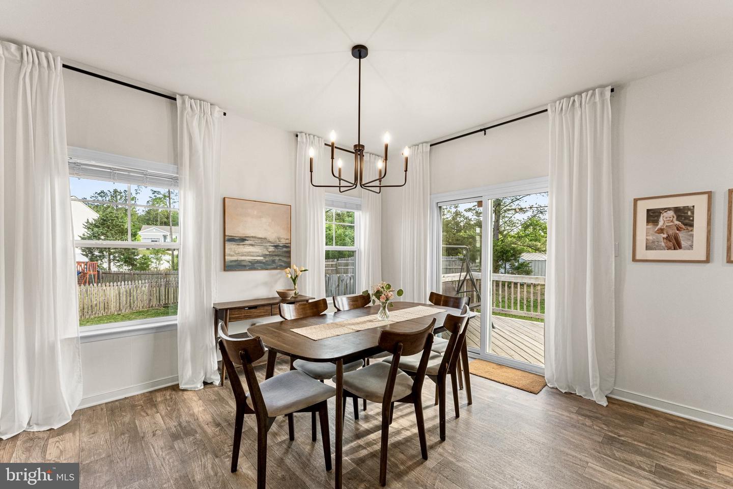 52 FAIRMONT PL, AYLETT, Virginia 23009, 5 Bedrooms Bedrooms, 8 Rooms Rooms,3 BathroomsBathrooms,Residential,For sale,52 FAIRMONT PL,VAKW2000236 MLS # VAKW2000236