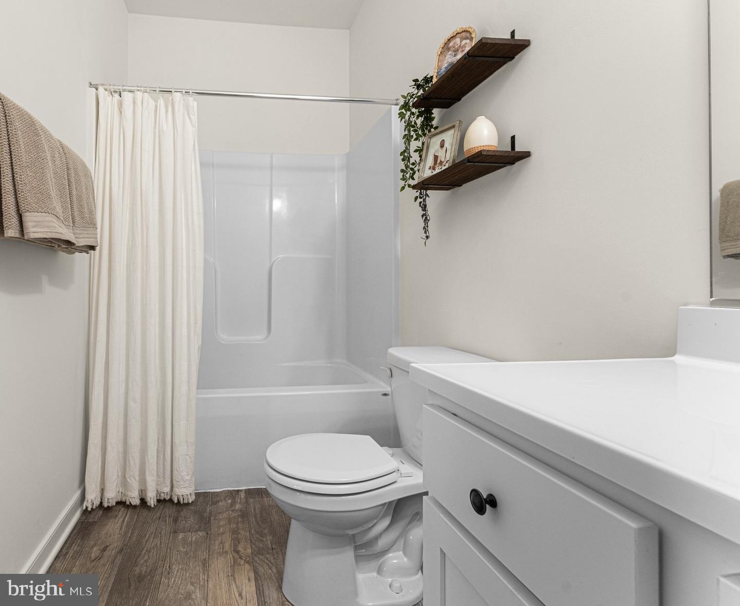 52 FAIRMONT PL, AYLETT, Virginia 23009, 5 Bedrooms Bedrooms, 8 Rooms Rooms,3 BathroomsBathrooms,Residential,For sale,52 FAIRMONT PL,VAKW2000236 MLS # VAKW2000236