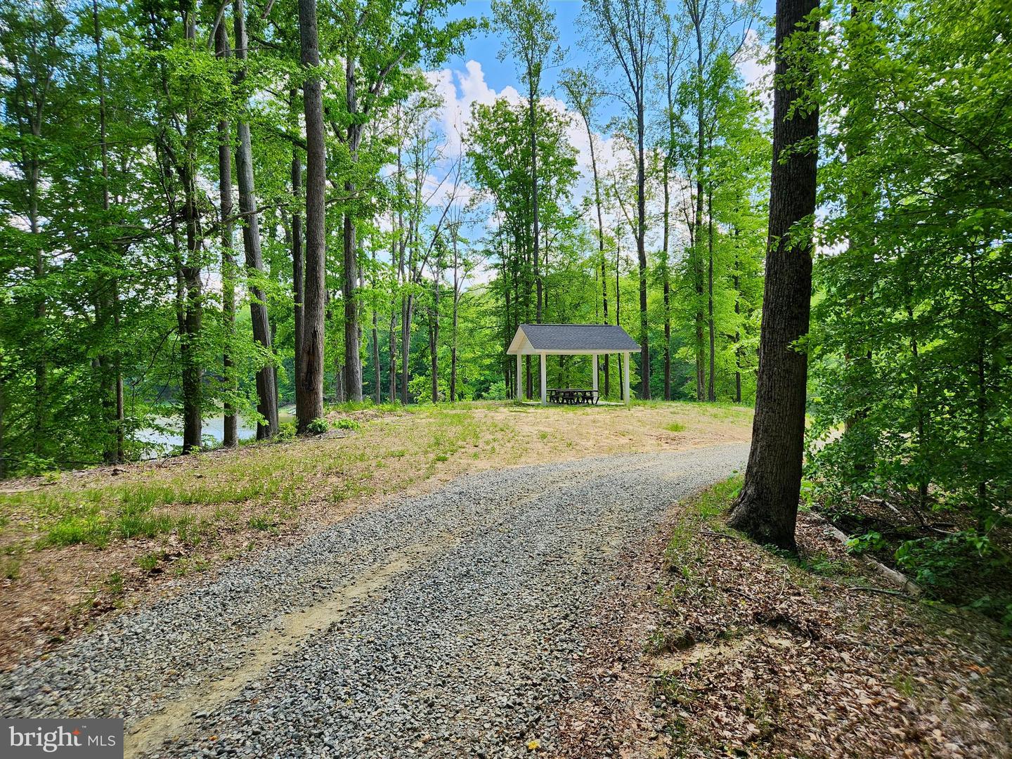 52 FAIRMONT PL, AYLETT, Virginia 23009, 5 Bedrooms Bedrooms, 8 Rooms Rooms,3 BathroomsBathrooms,Residential,For sale,52 FAIRMONT PL,VAKW2000236 MLS # VAKW2000236