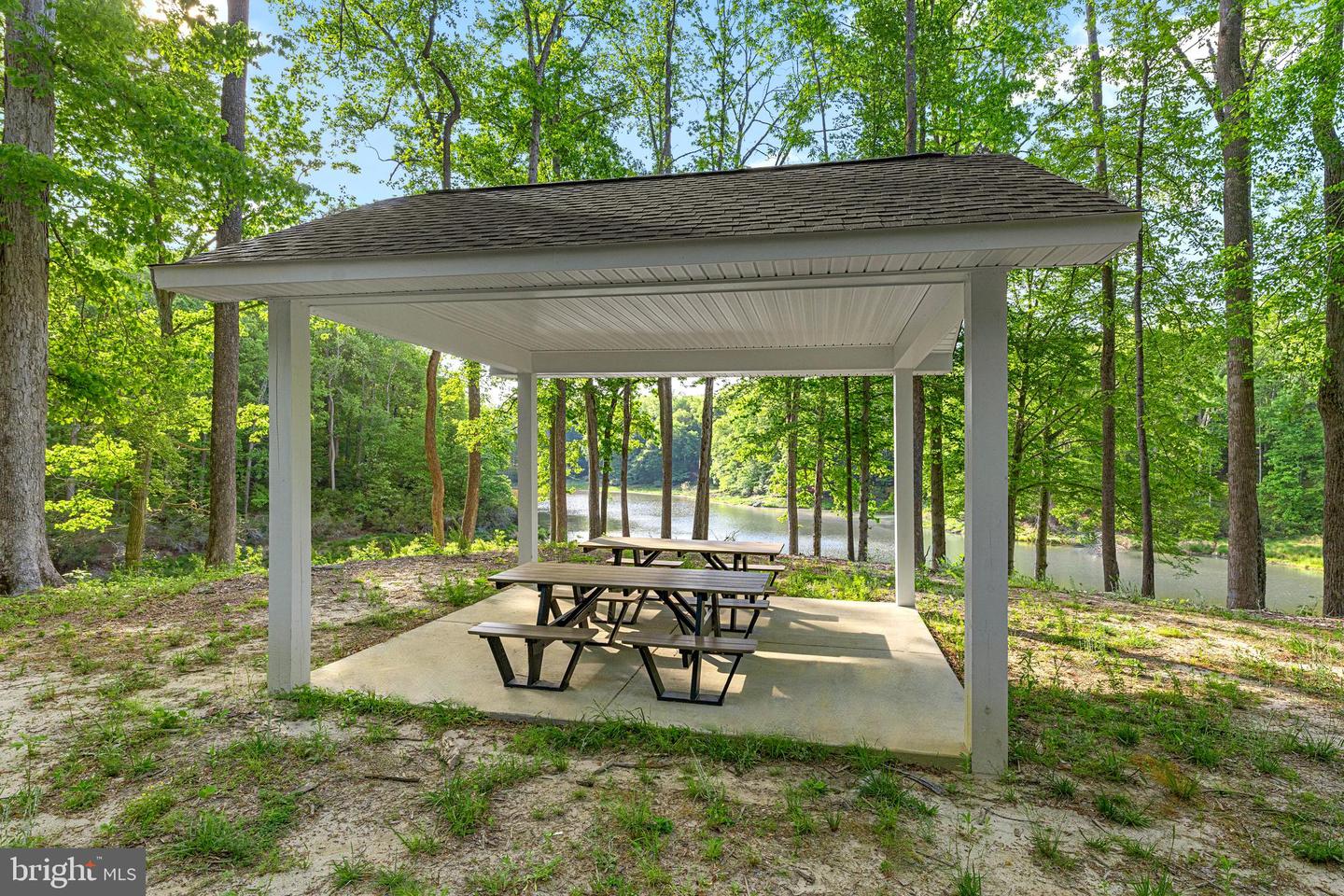 52 FAIRMONT PL, AYLETT, Virginia 23009, 5 Bedrooms Bedrooms, 8 Rooms Rooms,3 BathroomsBathrooms,Residential,For sale,52 FAIRMONT PL,VAKW2000236 MLS # VAKW2000236