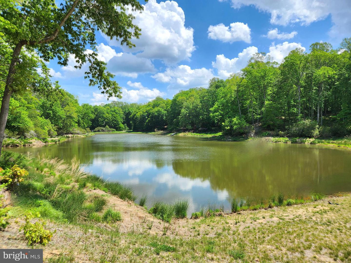 52 FAIRMONT PL, AYLETT, Virginia 23009, 5 Bedrooms Bedrooms, 8 Rooms Rooms,3 BathroomsBathrooms,Residential,For sale,52 FAIRMONT PL,VAKW2000236 MLS # VAKW2000236
