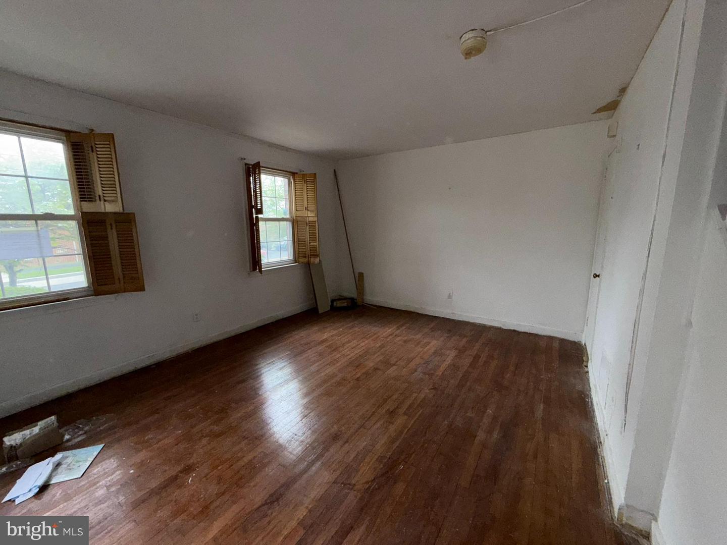 3916 SOUTHERN AVE SE, WASHINGTON, District Of Columbia 20020, 2 Bedrooms Bedrooms, ,1 BathroomBathrooms,Residential,For sale,3916 SOUTHERN AVE SE,DCDC2199200 MLS # DCDC2199200