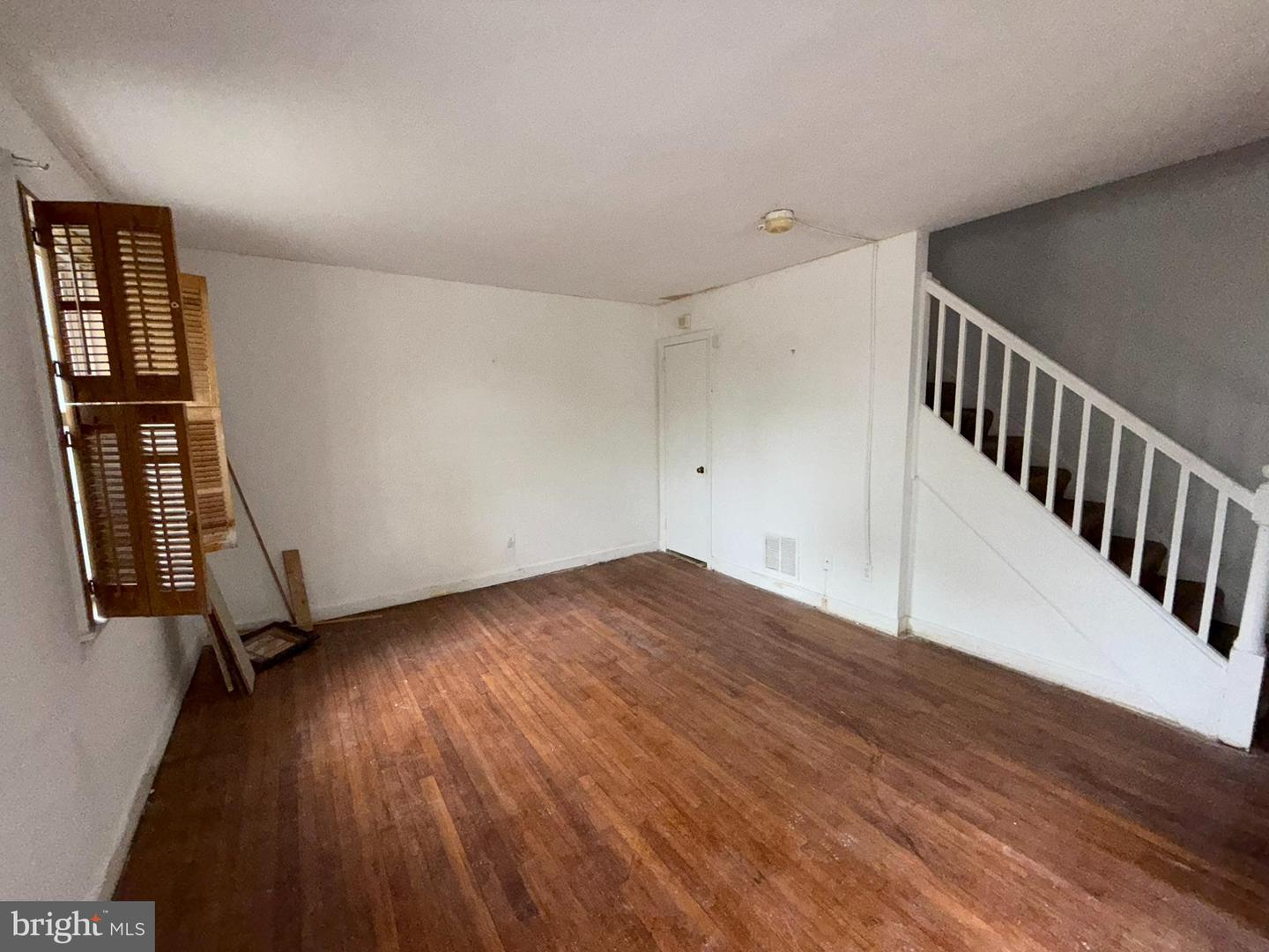 3916 SOUTHERN AVE SE, WASHINGTON, District Of Columbia 20020, 2 Bedrooms Bedrooms, ,1 BathroomBathrooms,Residential,For sale,3916 SOUTHERN AVE SE,DCDC2199200 MLS # DCDC2199200
