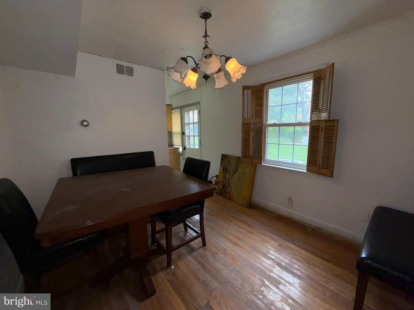 3916 SOUTHERN AVE SE, WASHINGTON, District Of Columbia 20020, 2 Bedrooms Bedrooms, ,1 BathroomBathrooms,Residential,For sale,3916 SOUTHERN AVE SE,DCDC2199200 MLS # DCDC2199200