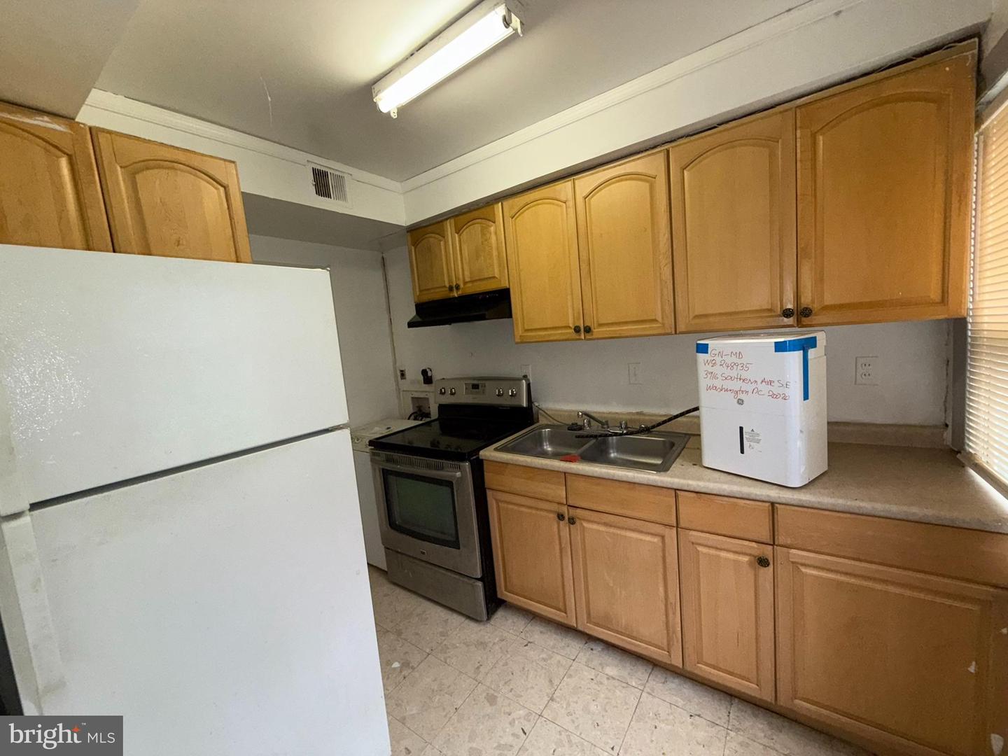 3916 SOUTHERN AVE SE, WASHINGTON, District Of Columbia 20020, 2 Bedrooms Bedrooms, ,1 BathroomBathrooms,Residential,For sale,3916 SOUTHERN AVE SE,DCDC2199200 MLS # DCDC2199200