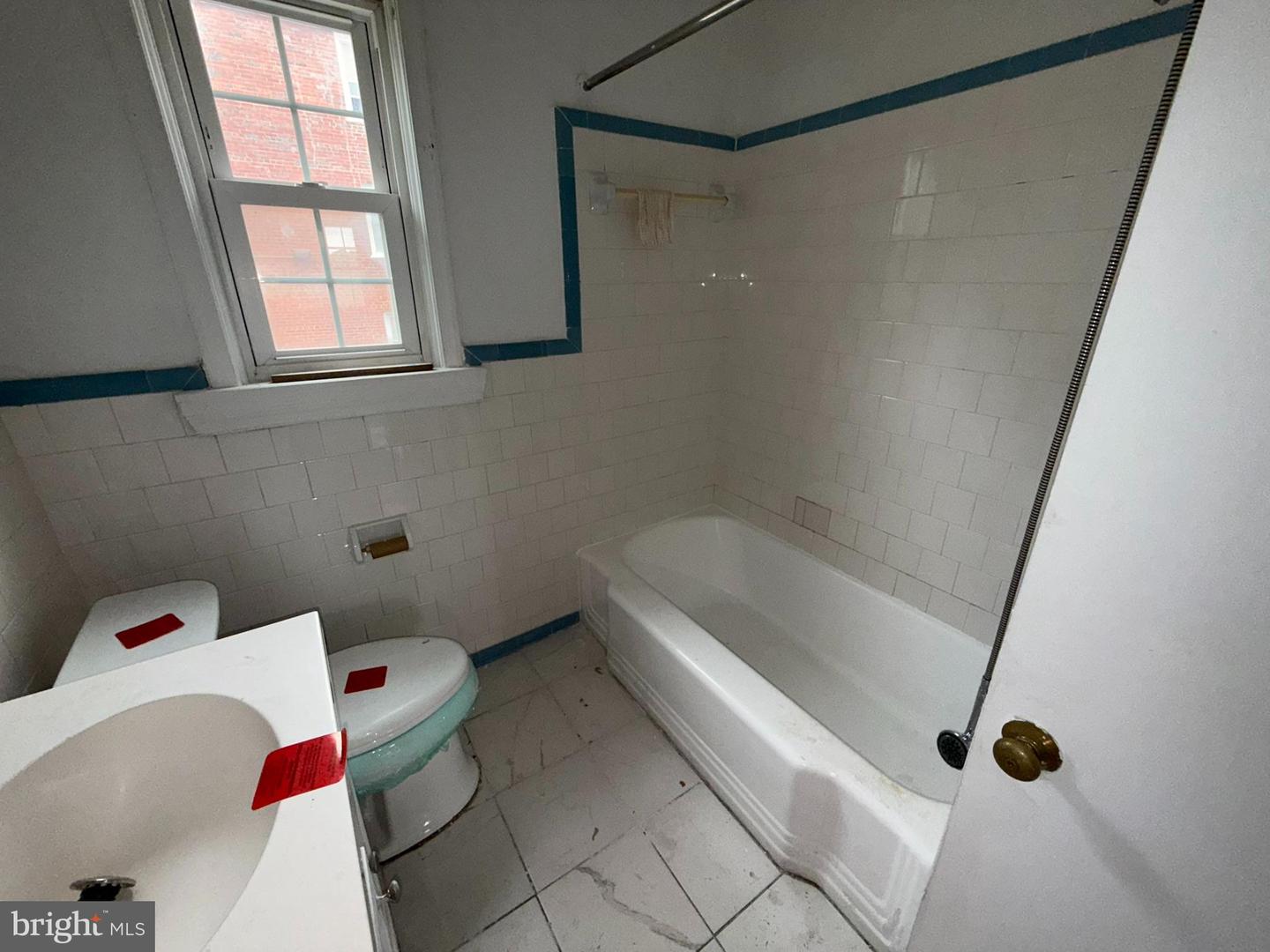 3916 SOUTHERN AVE SE, WASHINGTON, District Of Columbia 20020, 2 Bedrooms Bedrooms, ,1 BathroomBathrooms,Residential,For sale,3916 SOUTHERN AVE SE,DCDC2199200 MLS # DCDC2199200