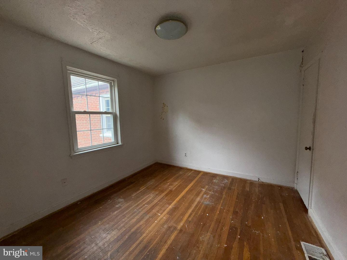 3916 SOUTHERN AVE SE, WASHINGTON, District Of Columbia 20020, 2 Bedrooms Bedrooms, ,1 BathroomBathrooms,Residential,For sale,3916 SOUTHERN AVE SE,DCDC2199200 MLS # DCDC2199200