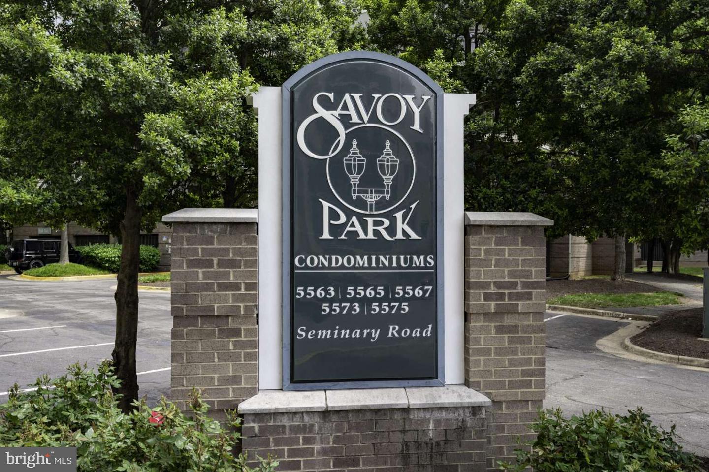 5575 SEMINARY RD #212, FALLS CHURCH, Virginia 22041, 2 Bedrooms Bedrooms, 4 Rooms Rooms,2 BathroomsBathrooms,Residential,For sale,5575 SEMINARY RD #212,VAFX2238974 MLS # VAFX2238974