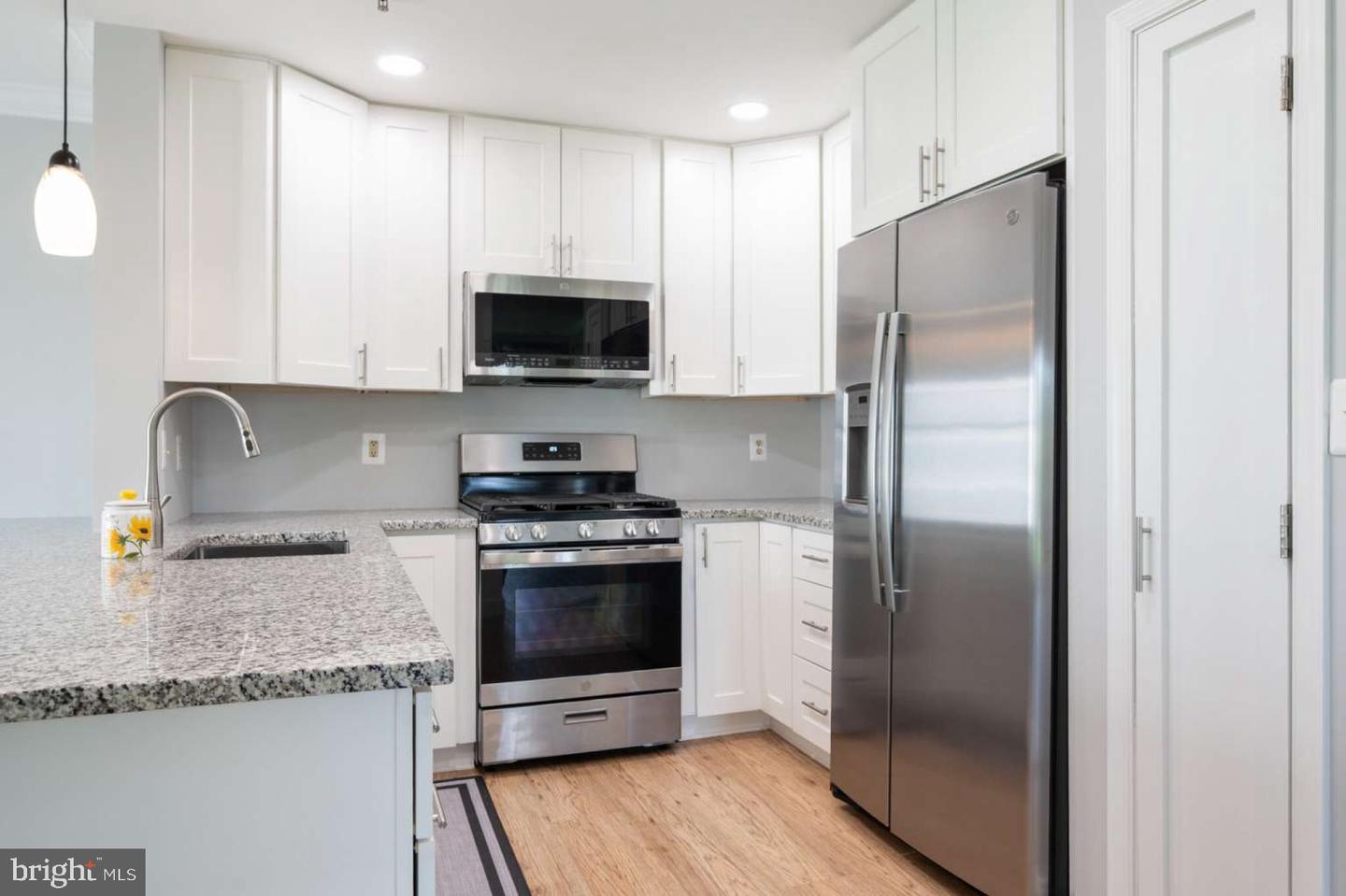 5575 SEMINARY RD #212, FALLS CHURCH, Virginia 22041, 2 Bedrooms Bedrooms, 4 Rooms Rooms,2 BathroomsBathrooms,Residential,For sale,5575 SEMINARY RD #212,VAFX2238974 MLS # VAFX2238974