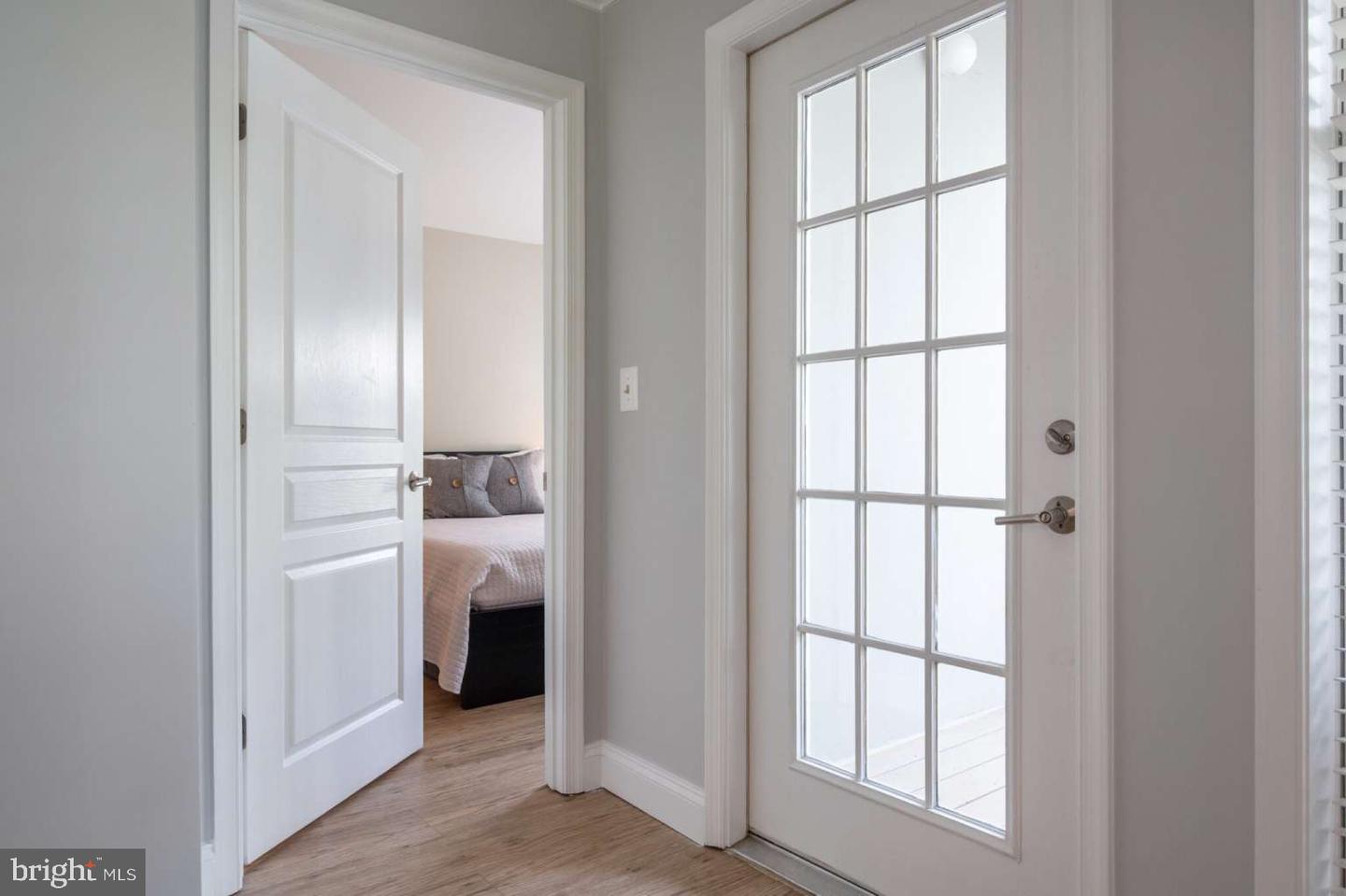 5575 SEMINARY RD #212, FALLS CHURCH, Virginia 22041, 2 Bedrooms Bedrooms, 4 Rooms Rooms,2 BathroomsBathrooms,Residential,For sale,5575 SEMINARY RD #212,VAFX2238974 MLS # VAFX2238974