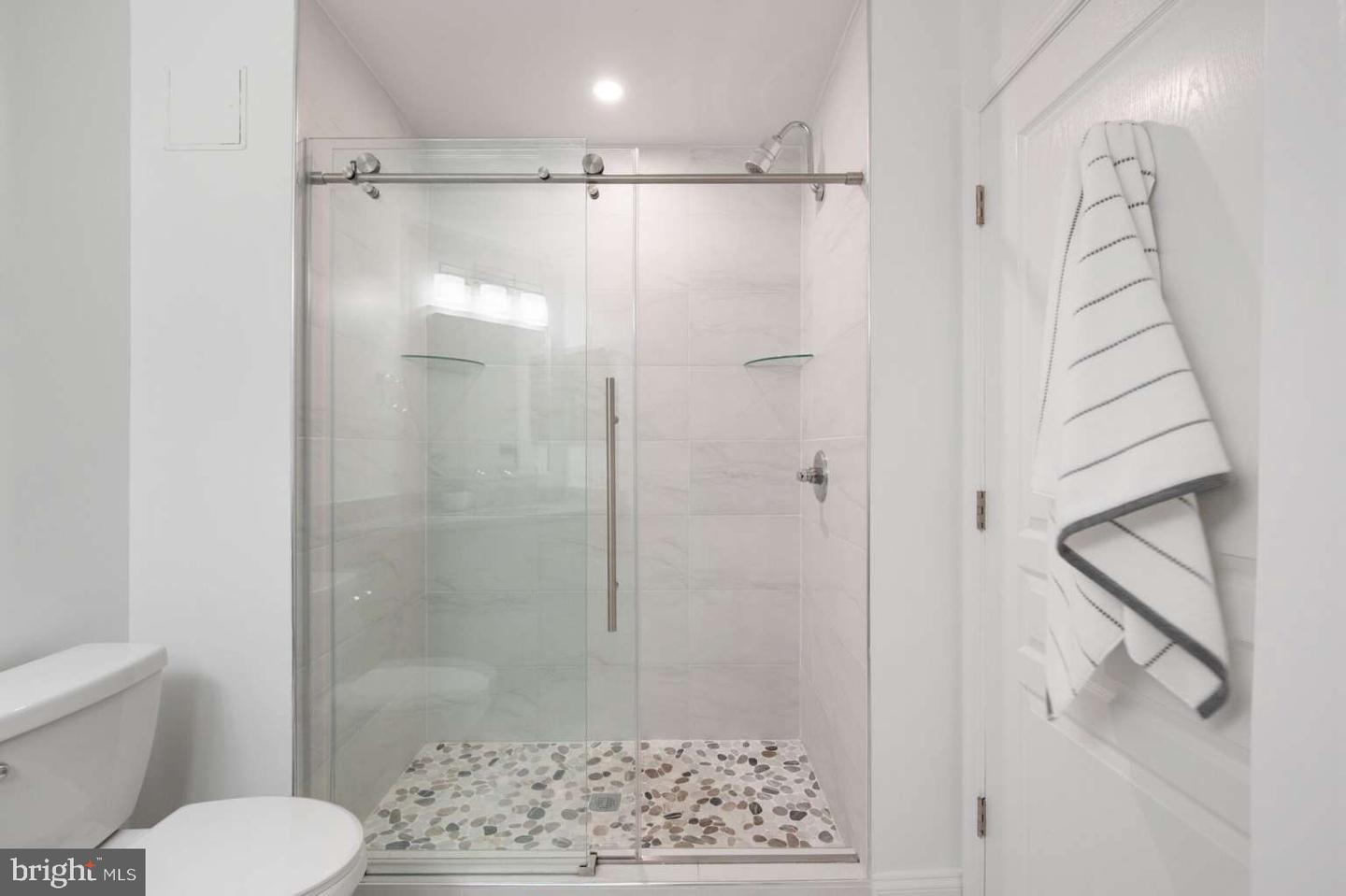 5575 SEMINARY RD #212, FALLS CHURCH, Virginia 22041, 2 Bedrooms Bedrooms, 4 Rooms Rooms,2 BathroomsBathrooms,Residential,For sale,5575 SEMINARY RD #212,VAFX2238974 MLS # VAFX2238974