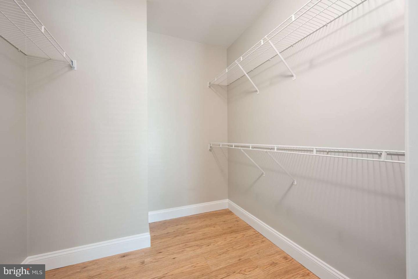 5575 SEMINARY RD #212, FALLS CHURCH, Virginia 22041, 2 Bedrooms Bedrooms, 4 Rooms Rooms,2 BathroomsBathrooms,Residential,For sale,5575 SEMINARY RD #212,VAFX2238974 MLS # VAFX2238974