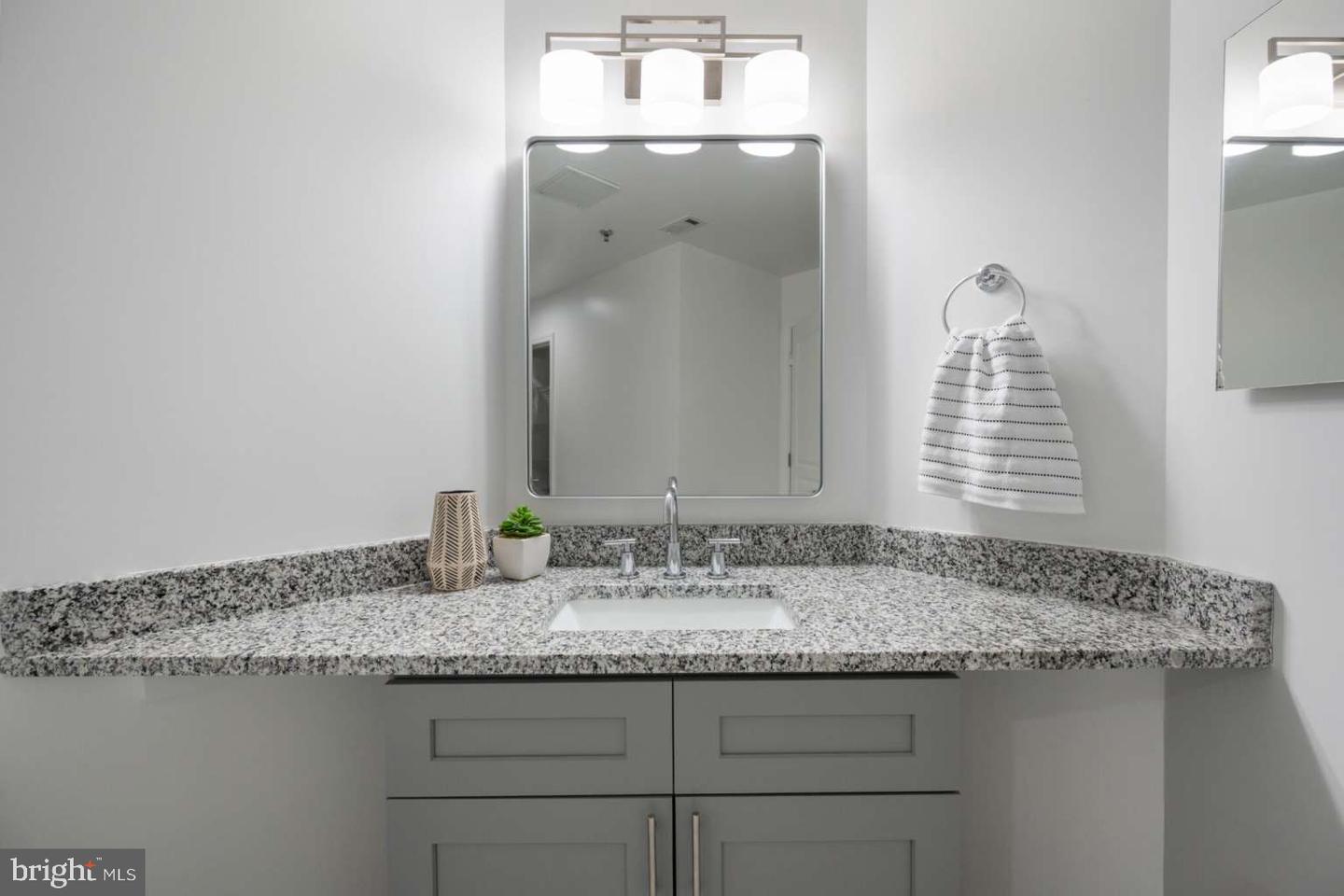 5575 SEMINARY RD #212, FALLS CHURCH, Virginia 22041, 2 Bedrooms Bedrooms, 4 Rooms Rooms,2 BathroomsBathrooms,Residential,For sale,5575 SEMINARY RD #212,VAFX2238974 MLS # VAFX2238974