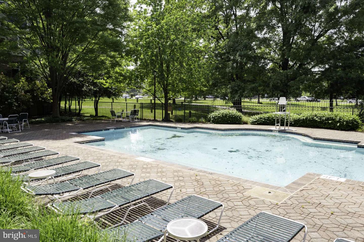 5575 SEMINARY RD #212, FALLS CHURCH, Virginia 22041, 2 Bedrooms Bedrooms, 4 Rooms Rooms,2 BathroomsBathrooms,Residential,For sale,5575 SEMINARY RD #212,VAFX2238974 MLS # VAFX2238974