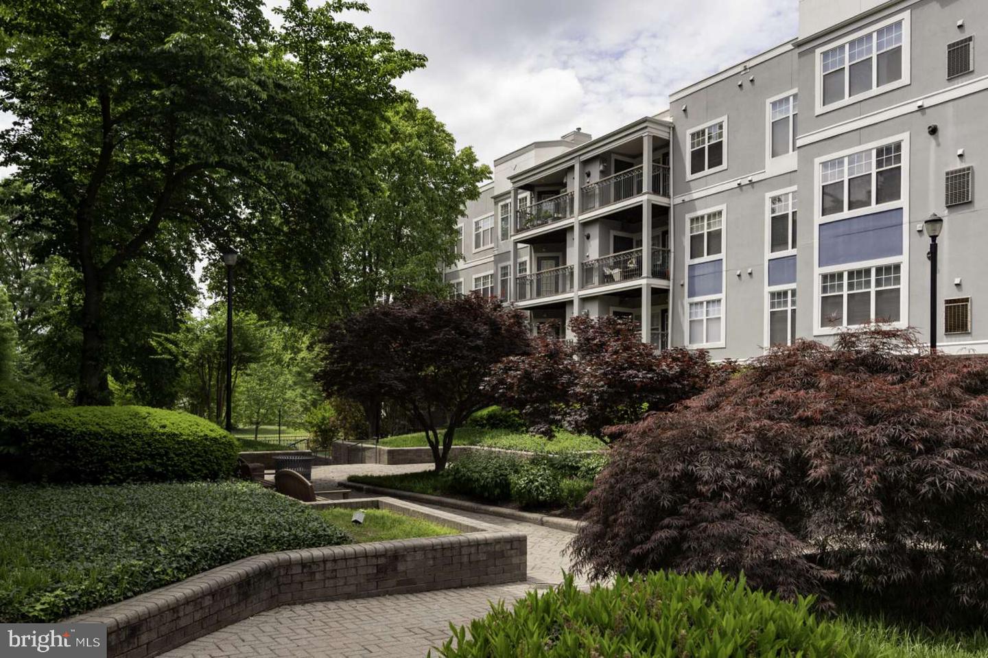 5575 SEMINARY RD #212, FALLS CHURCH, Virginia 22041, 2 Bedrooms Bedrooms, 4 Rooms Rooms,2 BathroomsBathrooms,Residential,For sale,5575 SEMINARY RD #212,VAFX2238974 MLS # VAFX2238974