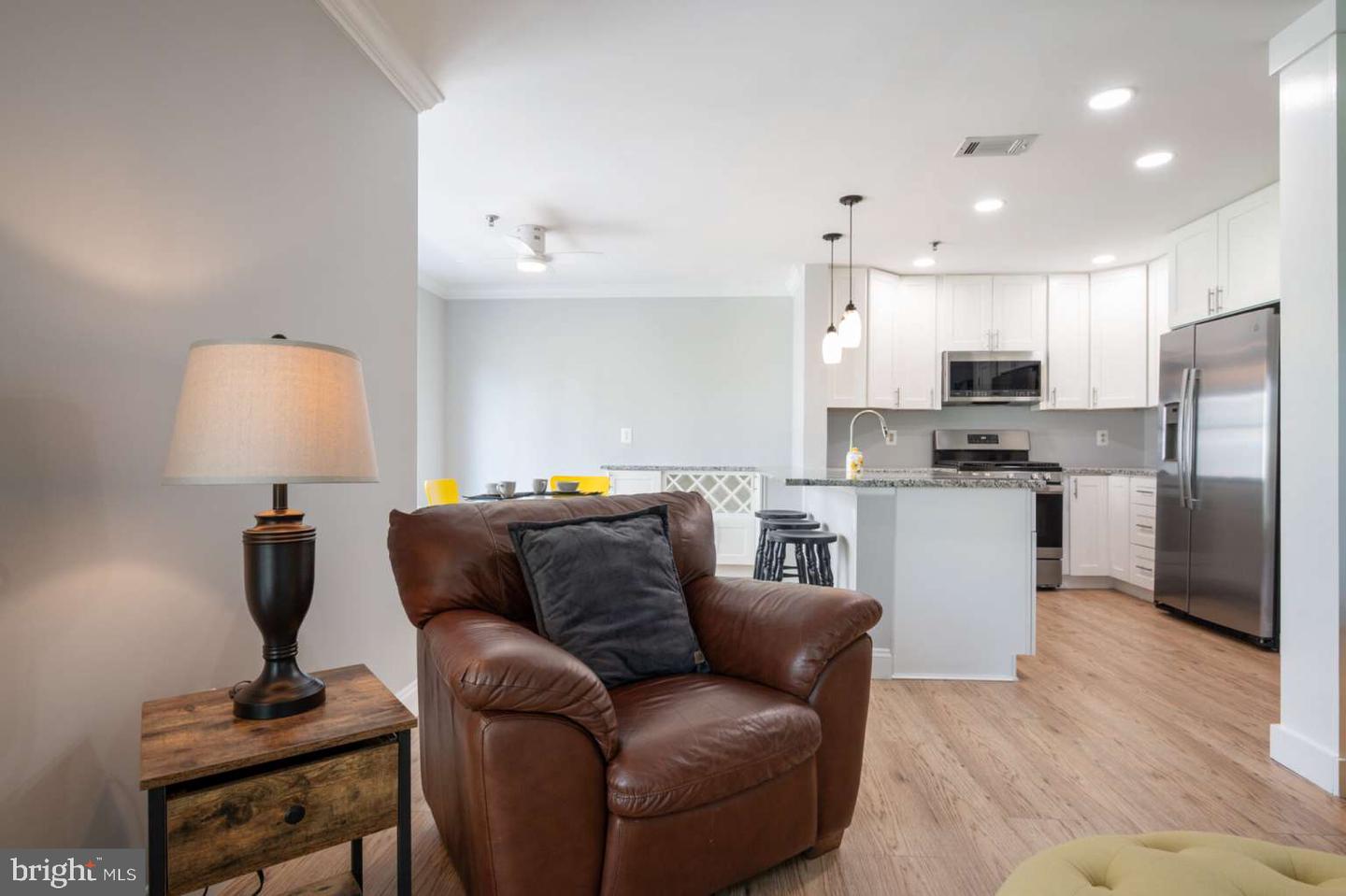 5575 SEMINARY RD #212, FALLS CHURCH, Virginia 22041, 2 Bedrooms Bedrooms, 4 Rooms Rooms,2 BathroomsBathrooms,Residential,For sale,5575 SEMINARY RD #212,VAFX2238974 MLS # VAFX2238974