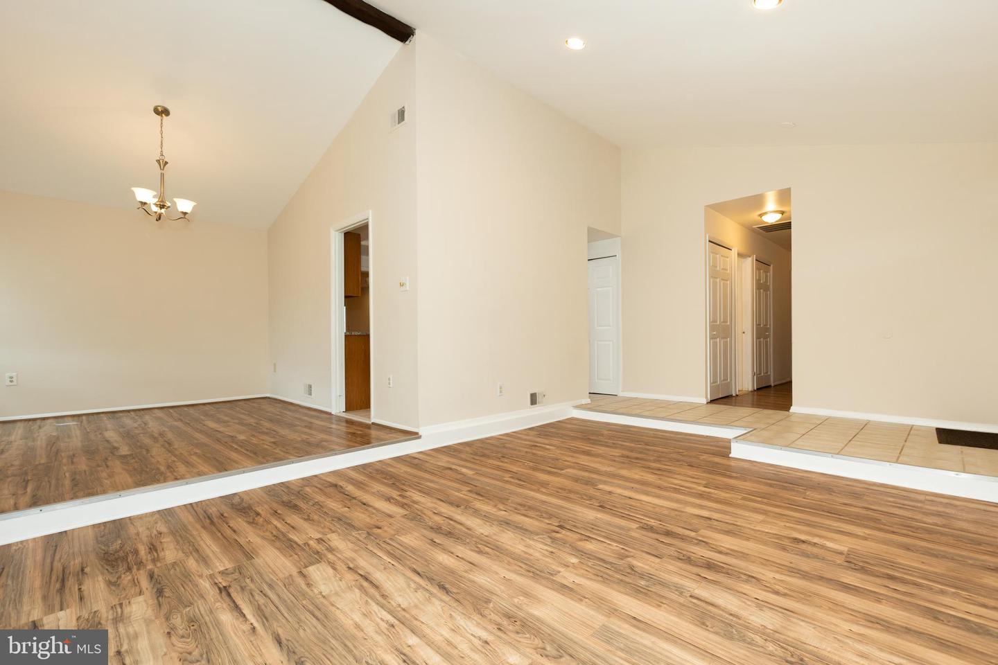 722 SUGARLAND RUN DR, STERLING, Virginia 20164, 4 Bedrooms Bedrooms, ,2 BathroomsBathrooms,Residential,For sale,722 SUGARLAND RUN DR,VALO2095710 MLS # VALO2095710