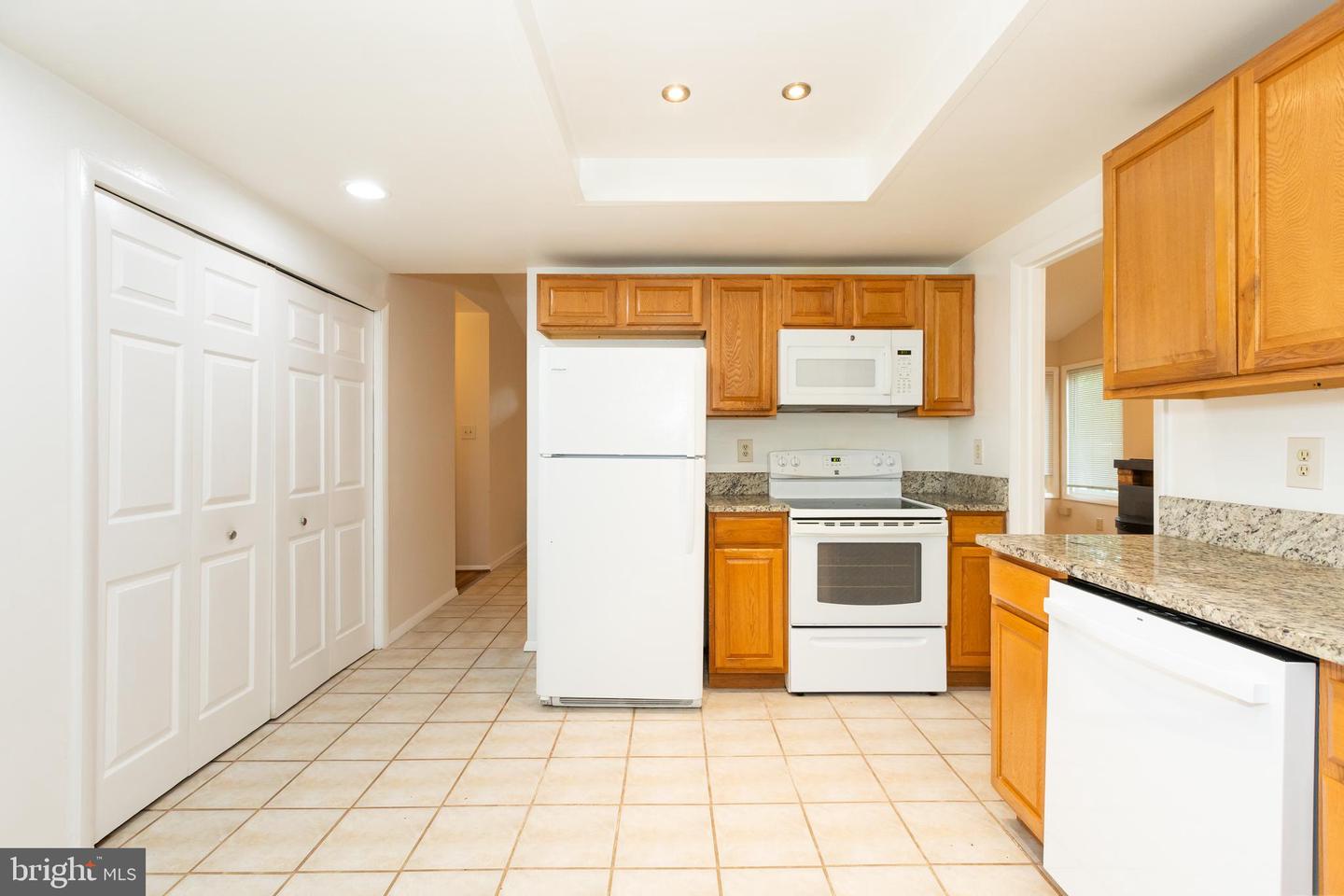 722 SUGARLAND RUN DR, STERLING, Virginia 20164, 4 Bedrooms Bedrooms, ,2 BathroomsBathrooms,Residential,For sale,722 SUGARLAND RUN DR,VALO2095710 MLS # VALO2095710