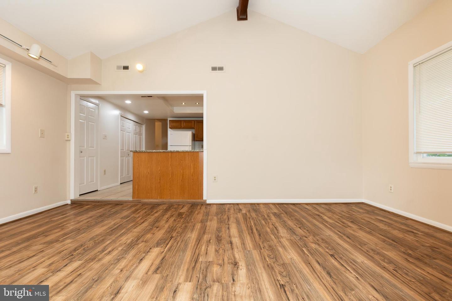 722 SUGARLAND RUN DR, STERLING, Virginia 20164, 4 Bedrooms Bedrooms, ,2 BathroomsBathrooms,Residential,For sale,722 SUGARLAND RUN DR,VALO2095710 MLS # VALO2095710