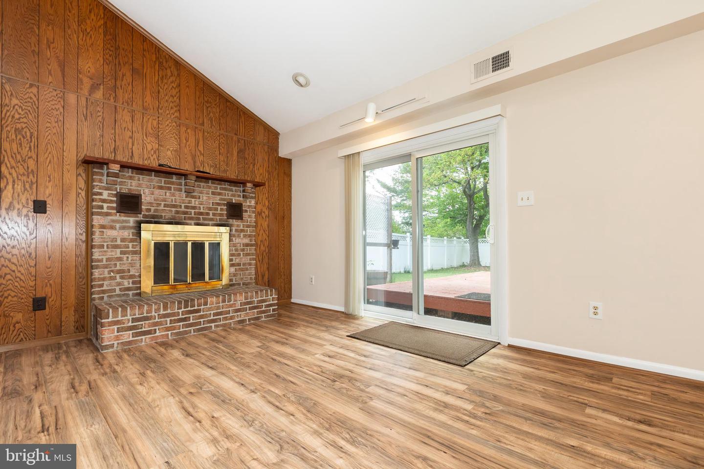 722 SUGARLAND RUN DR, STERLING, Virginia 20164, 4 Bedrooms Bedrooms, ,2 BathroomsBathrooms,Residential,For sale,722 SUGARLAND RUN DR,VALO2095710 MLS # VALO2095710