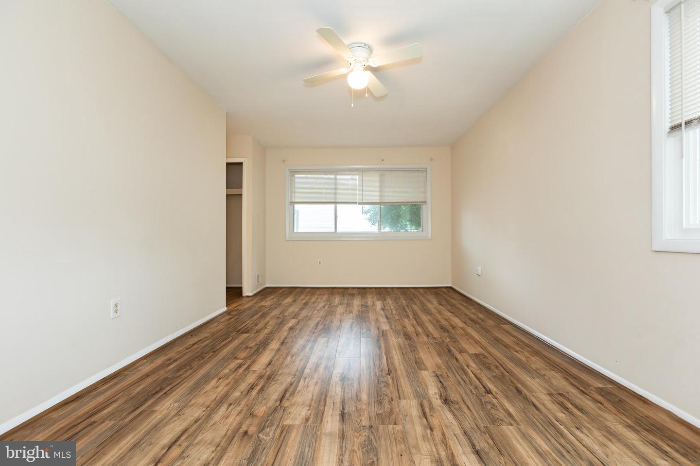 722 SUGARLAND RUN DR, STERLING, Virginia 20164, 4 Bedrooms Bedrooms, ,2 BathroomsBathrooms,Residential,For sale,722 SUGARLAND RUN DR,VALO2095710 MLS # VALO2095710