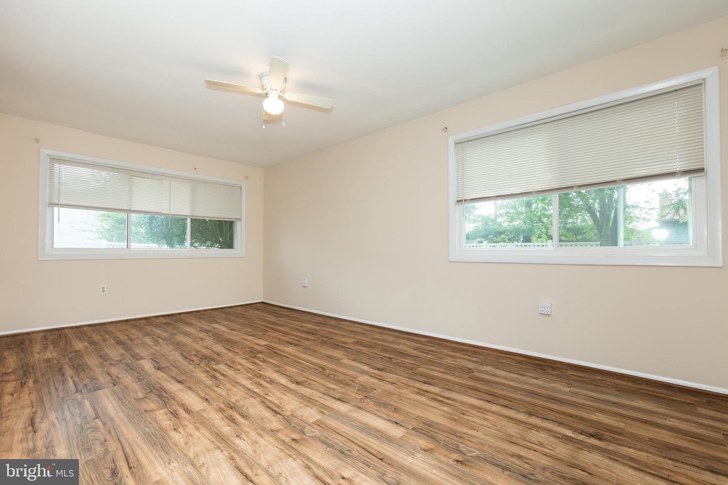 722 SUGARLAND RUN DR, STERLING, Virginia 20164, 4 Bedrooms Bedrooms, ,2 BathroomsBathrooms,Residential,For sale,722 SUGARLAND RUN DR,VALO2095710 MLS # VALO2095710