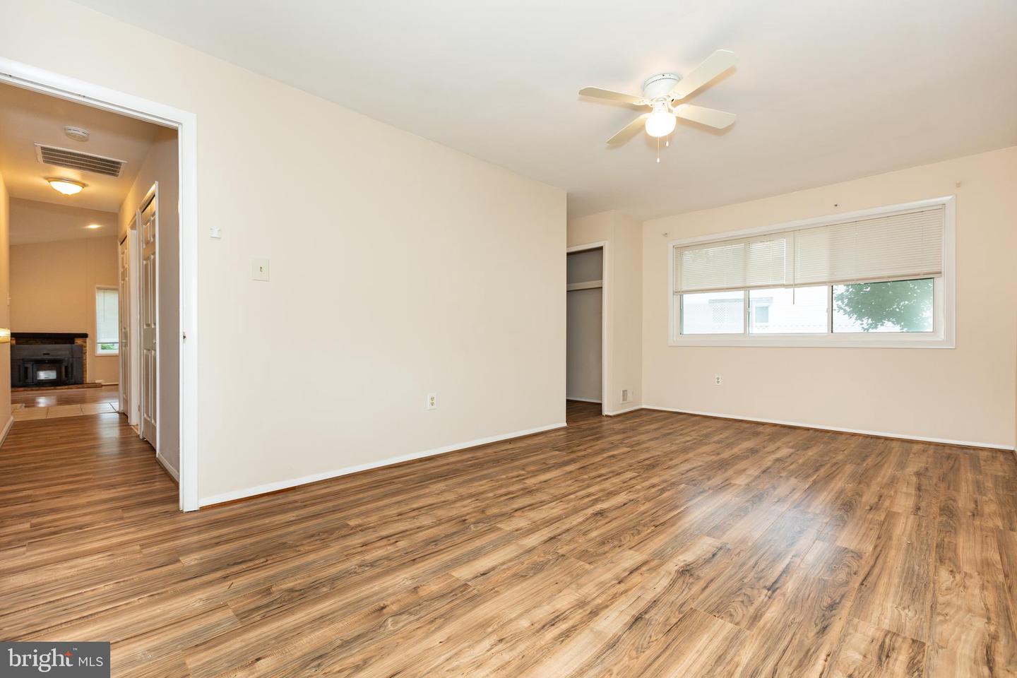 722 SUGARLAND RUN DR, STERLING, Virginia 20164, 4 Bedrooms Bedrooms, ,2 BathroomsBathrooms,Residential,For sale,722 SUGARLAND RUN DR,VALO2095710 MLS # VALO2095710