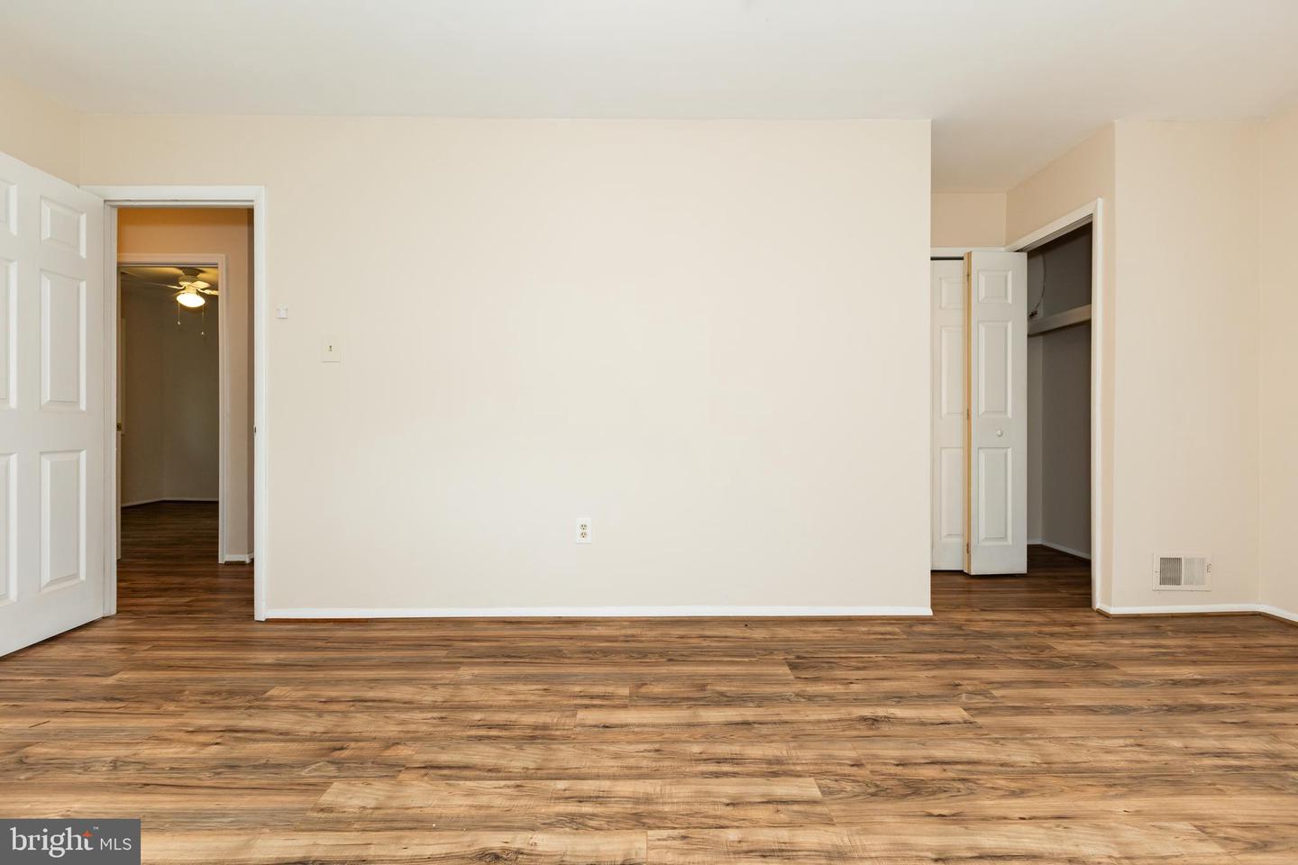 722 SUGARLAND RUN DR, STERLING, Virginia 20164, 4 Bedrooms Bedrooms, ,2 BathroomsBathrooms,Residential,For sale,722 SUGARLAND RUN DR,VALO2095710 MLS # VALO2095710