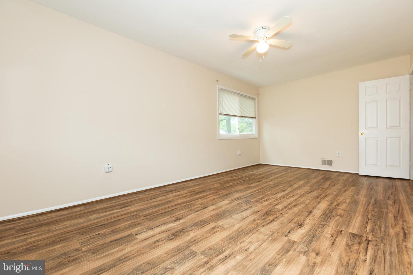 722 SUGARLAND RUN DR, STERLING, Virginia 20164, 4 Bedrooms Bedrooms, ,2 BathroomsBathrooms,Residential,For sale,722 SUGARLAND RUN DR,VALO2095710 MLS # VALO2095710