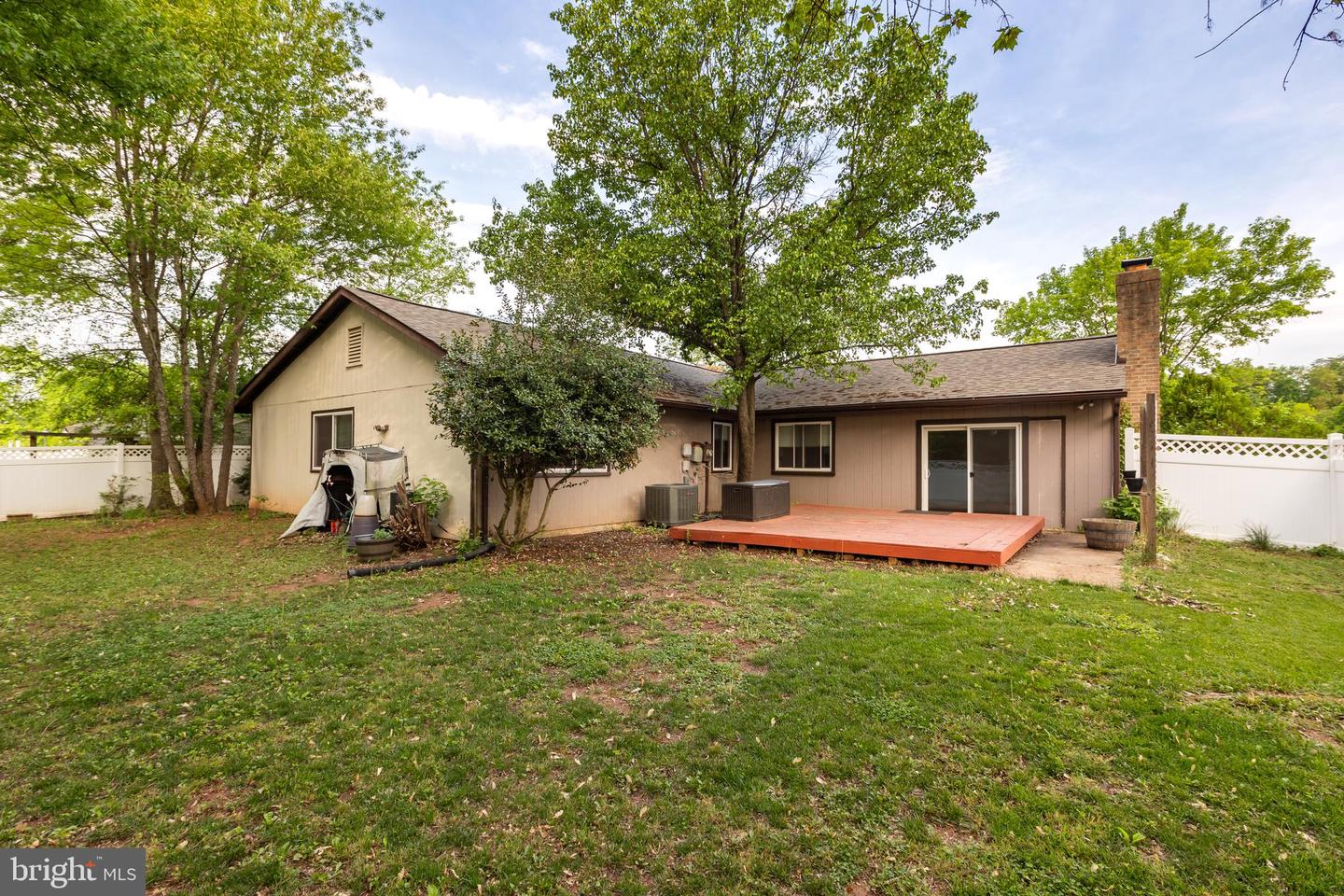 722 SUGARLAND RUN DR, STERLING, Virginia 20164, 4 Bedrooms Bedrooms, ,2 BathroomsBathrooms,Residential,For sale,722 SUGARLAND RUN DR,VALO2095710 MLS # VALO2095710