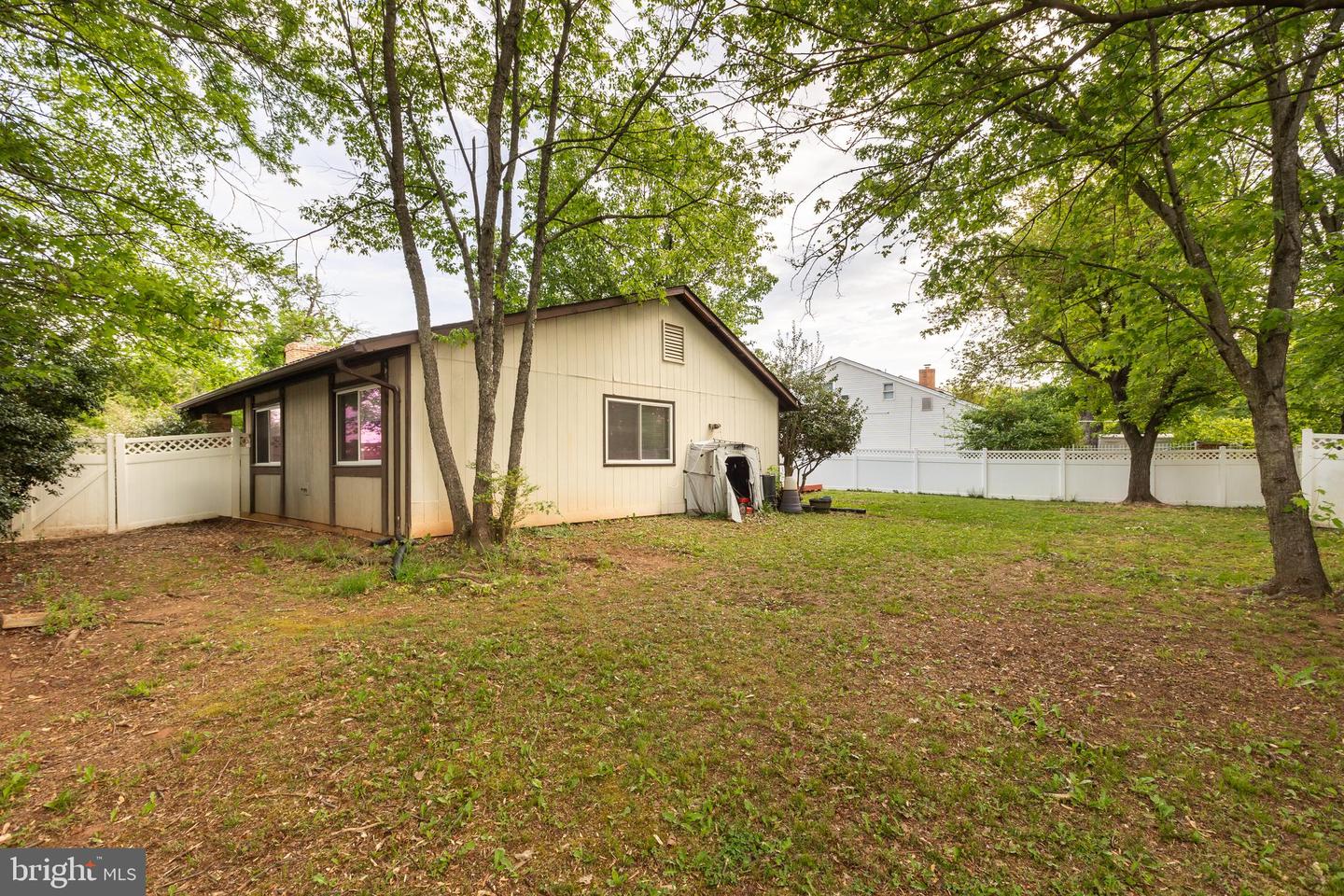 722 SUGARLAND RUN DR, STERLING, Virginia 20164, 4 Bedrooms Bedrooms, ,2 BathroomsBathrooms,Residential,For sale,722 SUGARLAND RUN DR,VALO2095710 MLS # VALO2095710