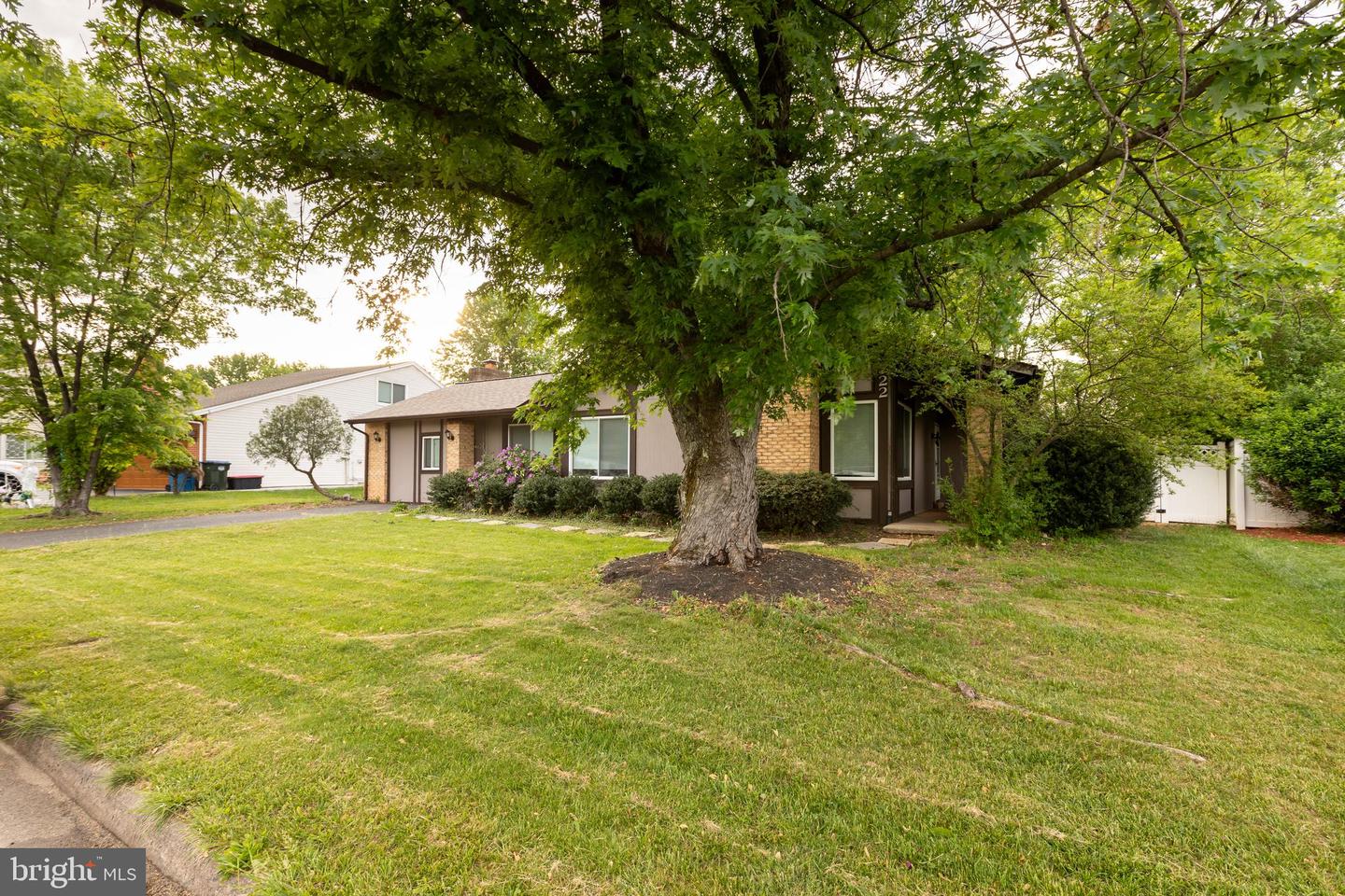 722 SUGARLAND RUN DR, STERLING, Virginia 20164, 4 Bedrooms Bedrooms, ,2 BathroomsBathrooms,Residential,For sale,722 SUGARLAND RUN DR,VALO2095710 MLS # VALO2095710