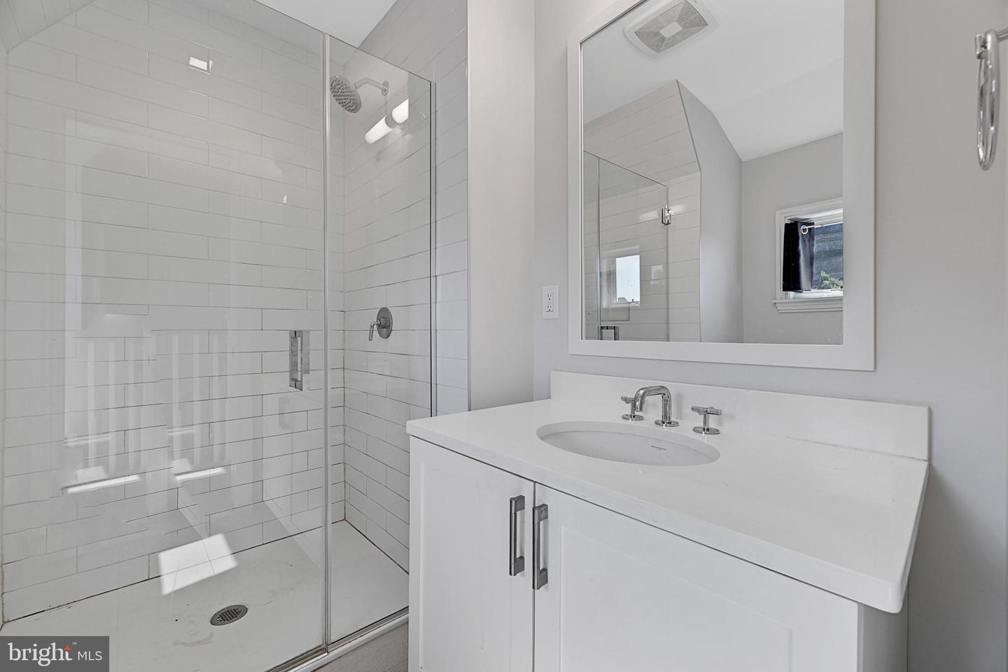 409 GUETHLER'S WAY SE, WASHINGTON, District Of Columbia 20003, 3 Bedrooms Bedrooms, ,4 BathroomsBathrooms,Residential,For sale,409 GUETHLER'S WAY SE,DCDC2199316 MLS # DCDC2199316