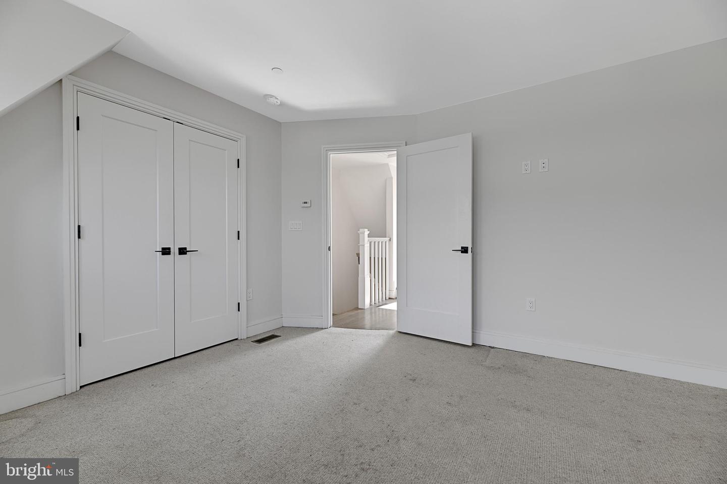 409 GUETHLER'S WAY SE, WASHINGTON, District Of Columbia 20003, 3 Bedrooms Bedrooms, ,4 BathroomsBathrooms,Residential,For sale,409 GUETHLER'S WAY SE,DCDC2199316 MLS # DCDC2199316