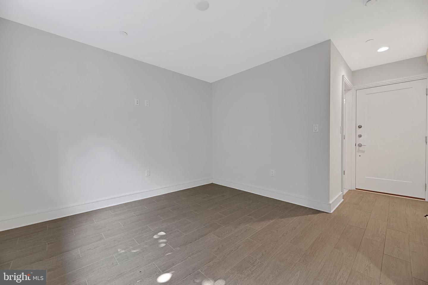 409 GUETHLER'S WAY SE, WASHINGTON, District Of Columbia 20003, 3 Bedrooms Bedrooms, ,4 BathroomsBathrooms,Residential,For sale,409 GUETHLER'S WAY SE,DCDC2199316 MLS # DCDC2199316