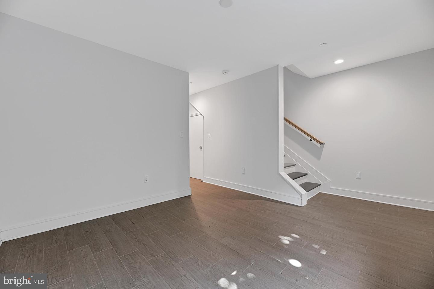 409 GUETHLER'S WAY SE, WASHINGTON, District Of Columbia 20003, 3 Bedrooms Bedrooms, ,4 BathroomsBathrooms,Residential,For sale,409 GUETHLER'S WAY SE,DCDC2199316 MLS # DCDC2199316
