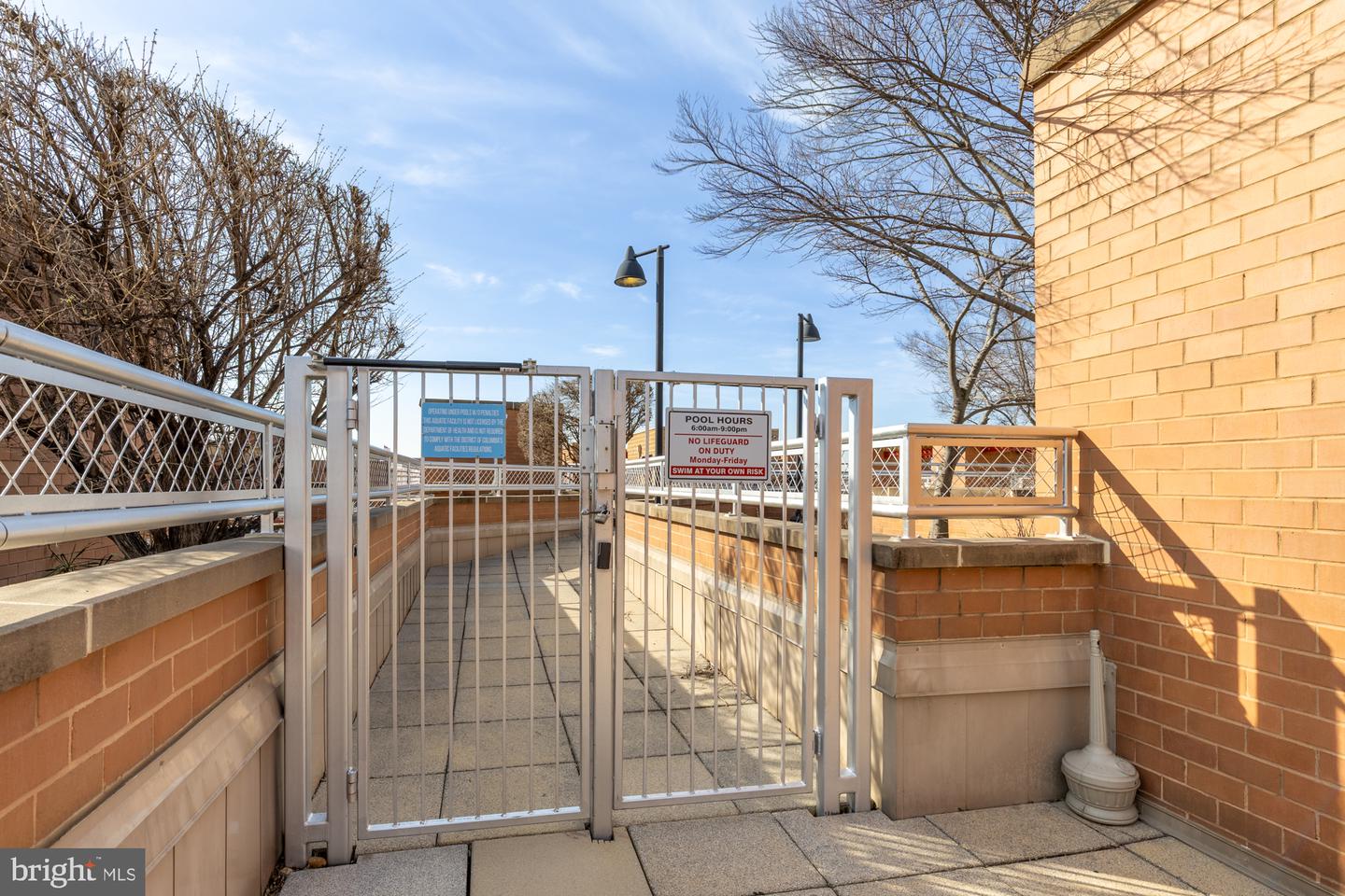 616 E ST NW #447, WASHINGTON, District Of Columbia 20004, 2 Bedrooms Bedrooms, ,2 BathroomsBathrooms,Residential,For sale,616 E ST NW #447,DCDC2199340 MLS # DCDC2199340