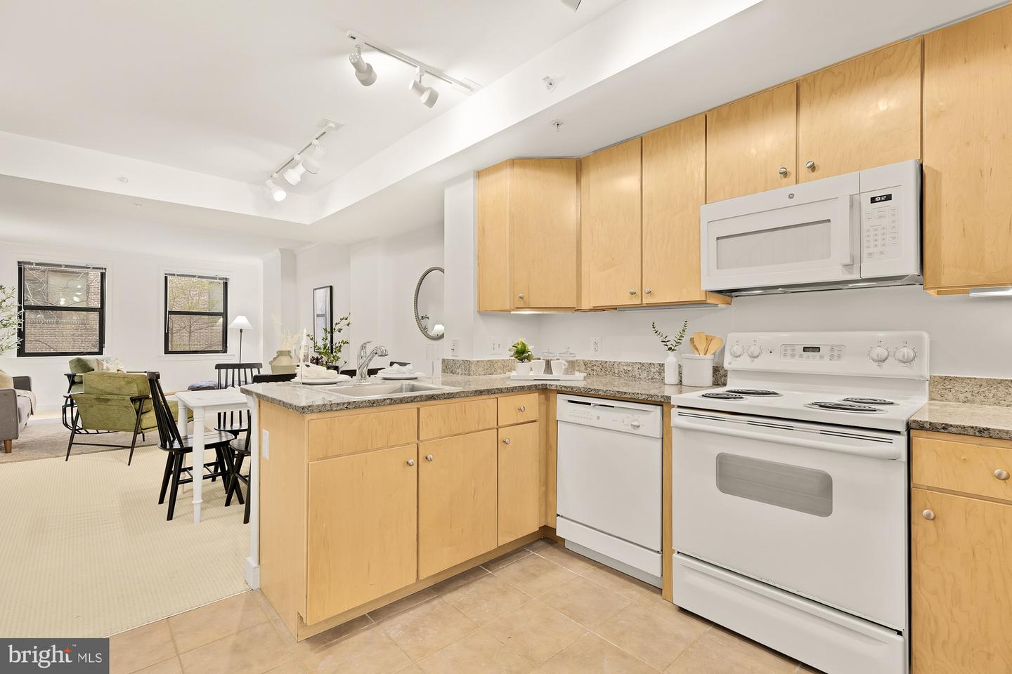 616 E ST NW #447, WASHINGTON, District Of Columbia 20004, 2 Bedrooms Bedrooms, ,2 BathroomsBathrooms,Residential,For sale,616 E ST NW #447,DCDC2199340 MLS # DCDC2199340