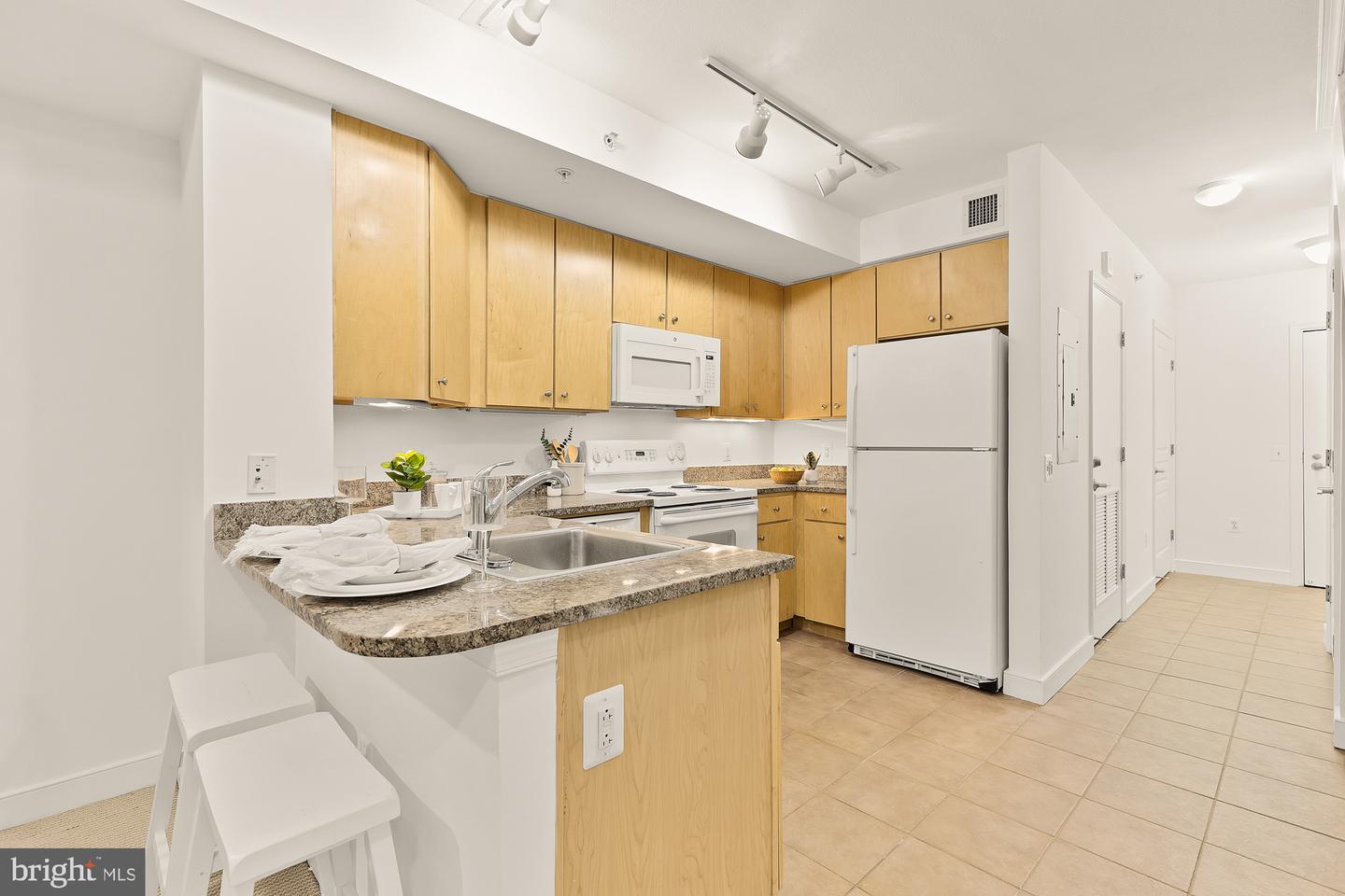 616 E ST NW #447, WASHINGTON, District Of Columbia 20004, 2 Bedrooms Bedrooms, ,2 BathroomsBathrooms,Residential,For sale,616 E ST NW #447,DCDC2199340 MLS # DCDC2199340