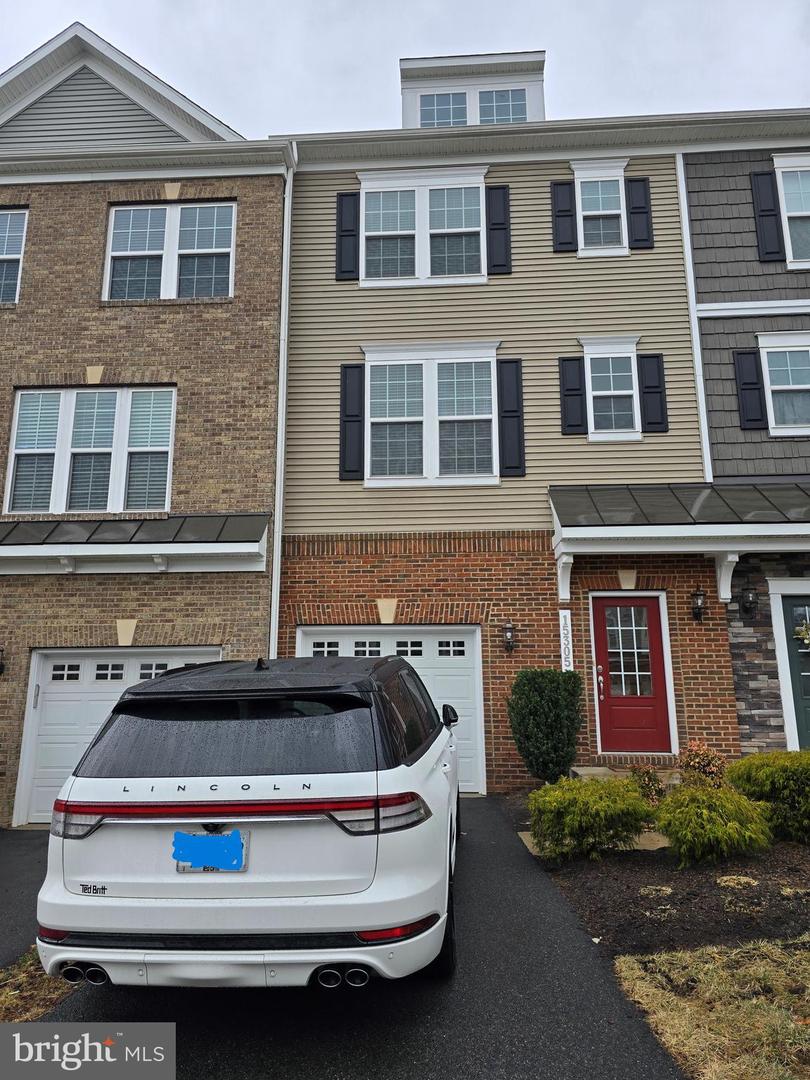 15305 LINVILLE CREEK DR, HAYMARKET, Virginia 20169, 3 Bedrooms Bedrooms, ,3 BathroomsBathrooms,Residential,For sale,15305 LINVILLE CREEK DR,VAPW2094126 MLS # VAPW2094126