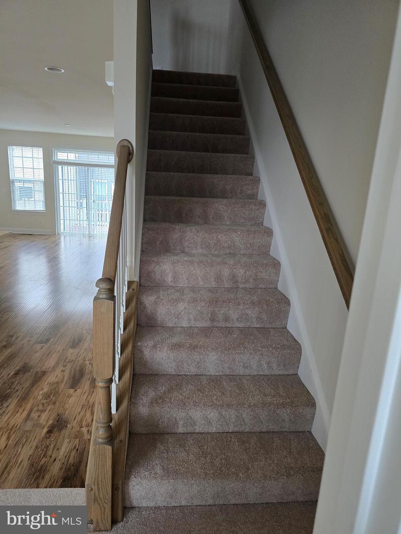 15305 LINVILLE CREEK DR, HAYMARKET, Virginia 20169, 3 Bedrooms Bedrooms, ,3 BathroomsBathrooms,Residential,For sale,15305 LINVILLE CREEK DR,VAPW2094126 MLS # VAPW2094126