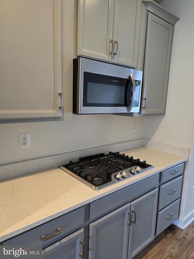 15305 LINVILLE CREEK DR, HAYMARKET, Virginia 20169, 3 Bedrooms Bedrooms, ,3 BathroomsBathrooms,Residential,For sale,15305 LINVILLE CREEK DR,VAPW2094126 MLS # VAPW2094126