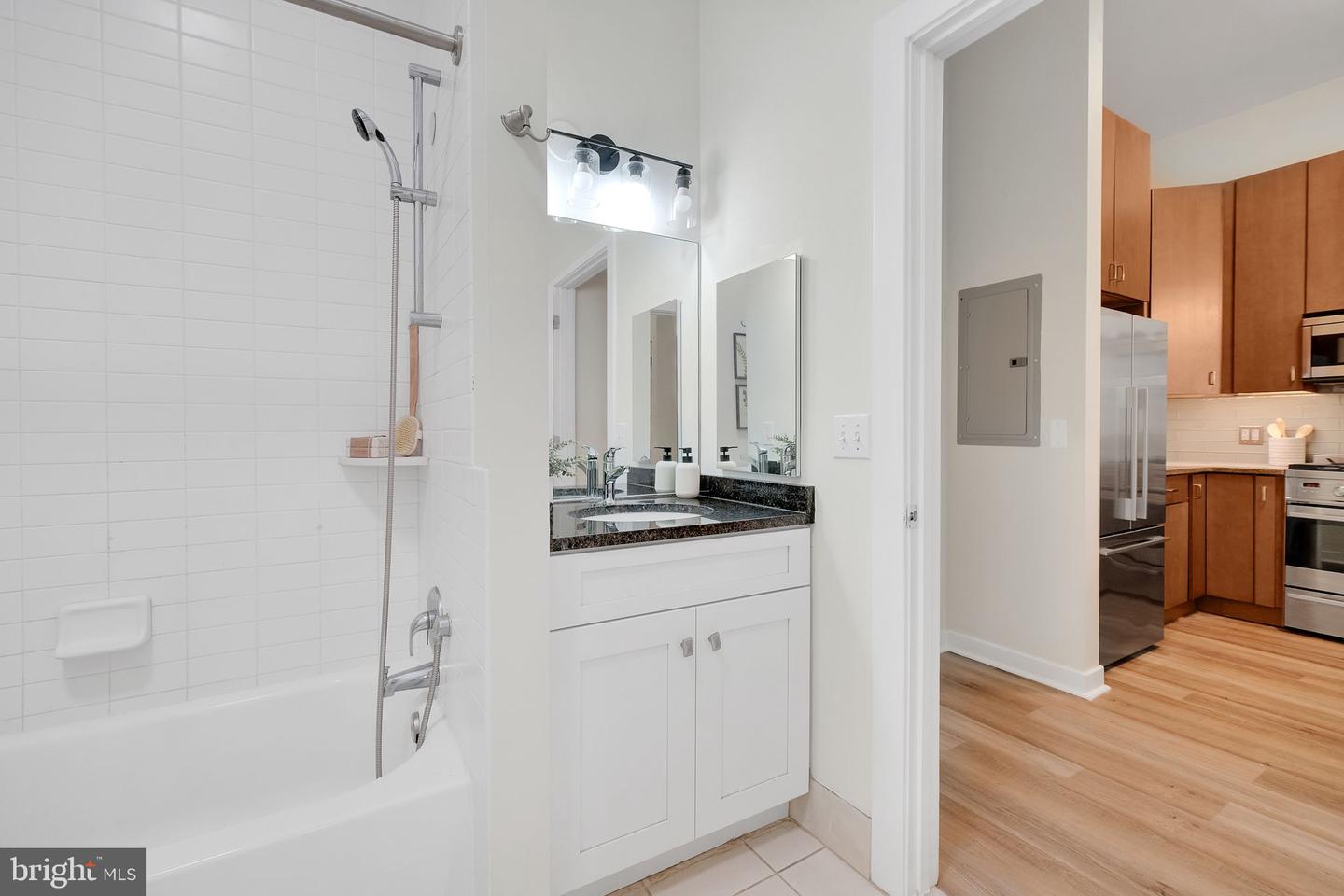 1000 NEW JERSEY AVE SE #103, WASHINGTON, District Of Columbia 20003, 1 Bedroom Bedrooms, ,1 BathroomBathrooms,Residential,For sale,1000 NEW JERSEY AVE SE #103,DCDC2199418 MLS # DCDC2199418