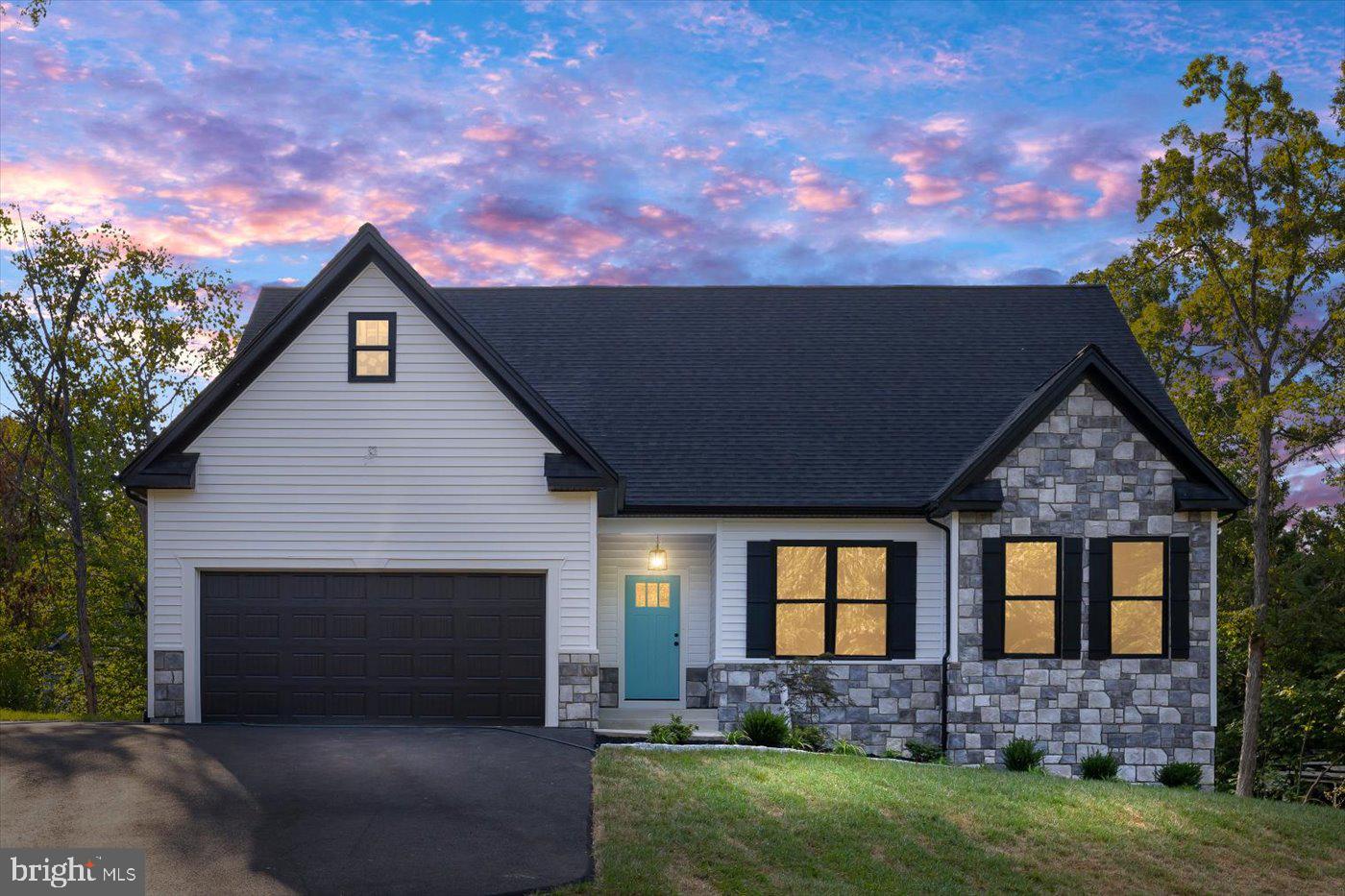 111 HUNTINGTON HILLS LN, FREDERICKSBURG, Virginia 22401, 4 Bedrooms Bedrooms, ,3 BathroomsBathrooms,Residential,For sale,111 HUNTINGTON HILLS LN,VAFB2008144 MLS # VAFB2008144